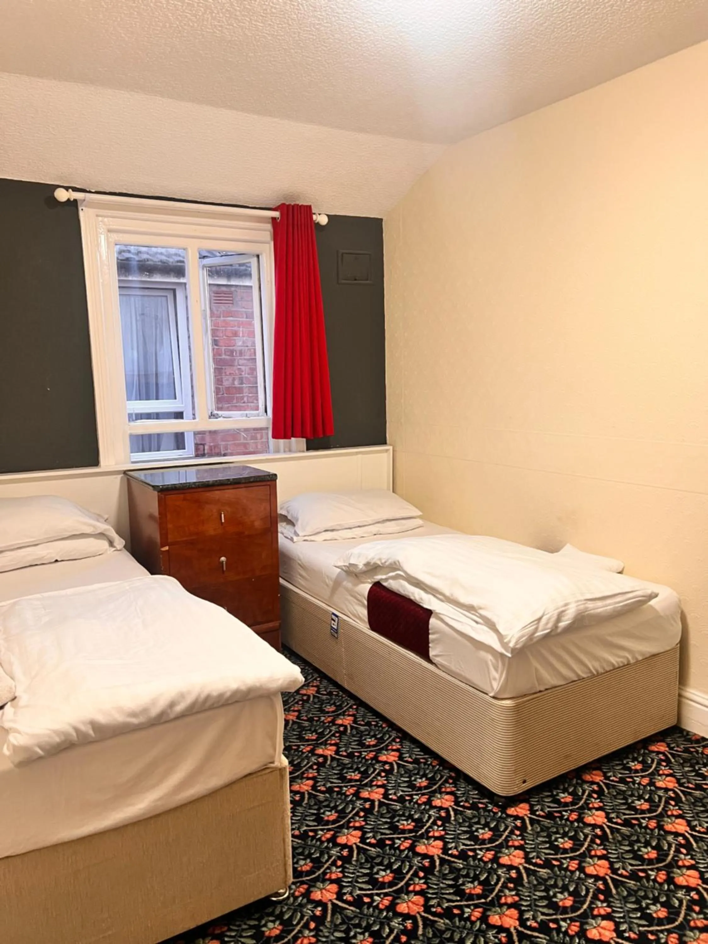 Bed in The oxford Hotel