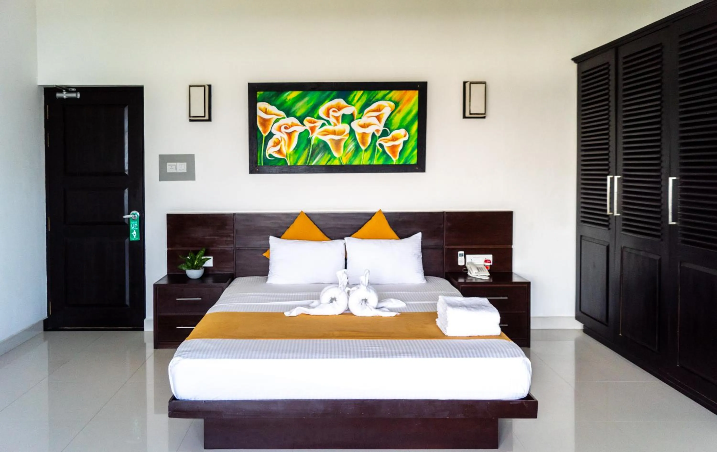 Bed in Lagoon Paradise Beach Resort