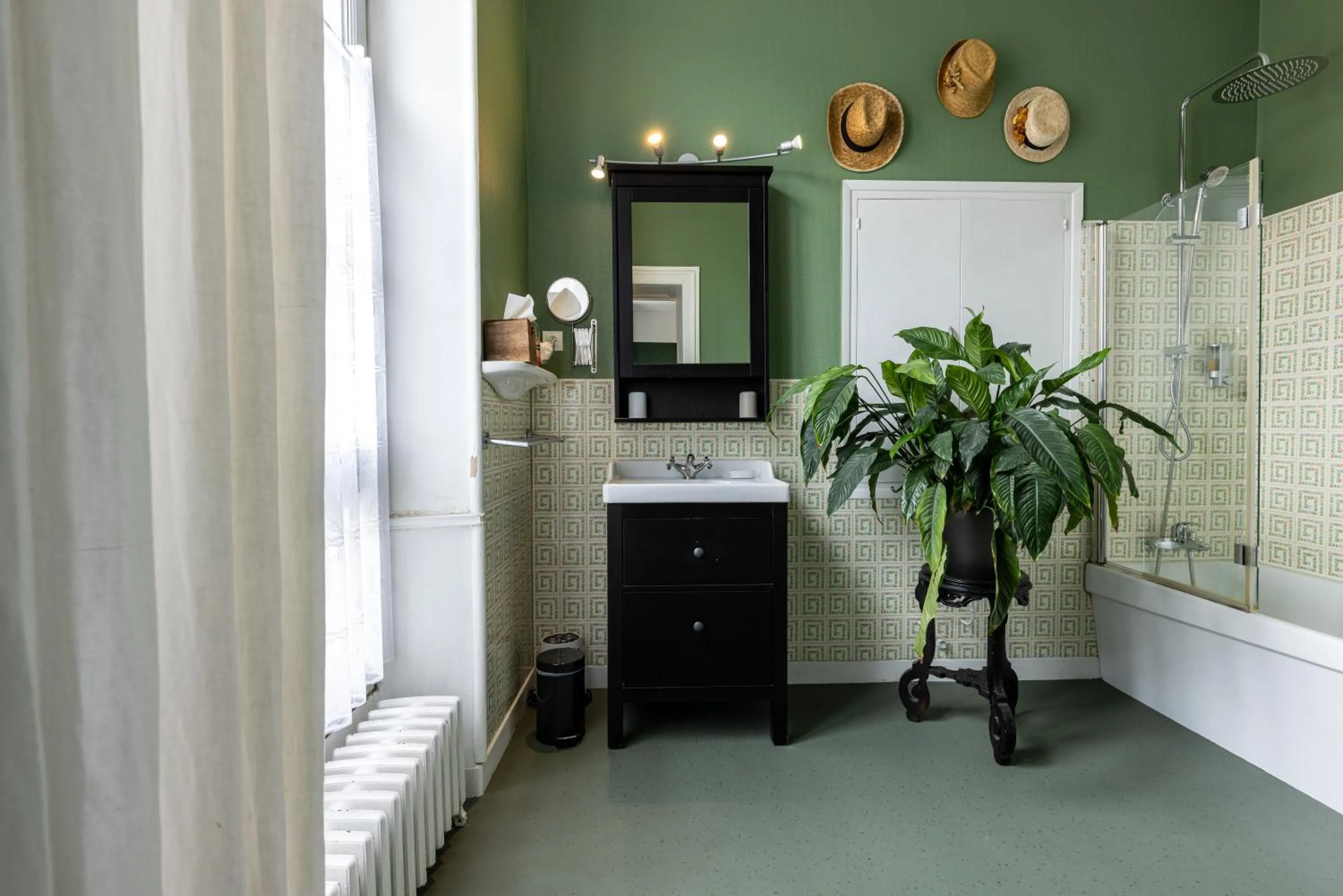 Bath in H de Surgères