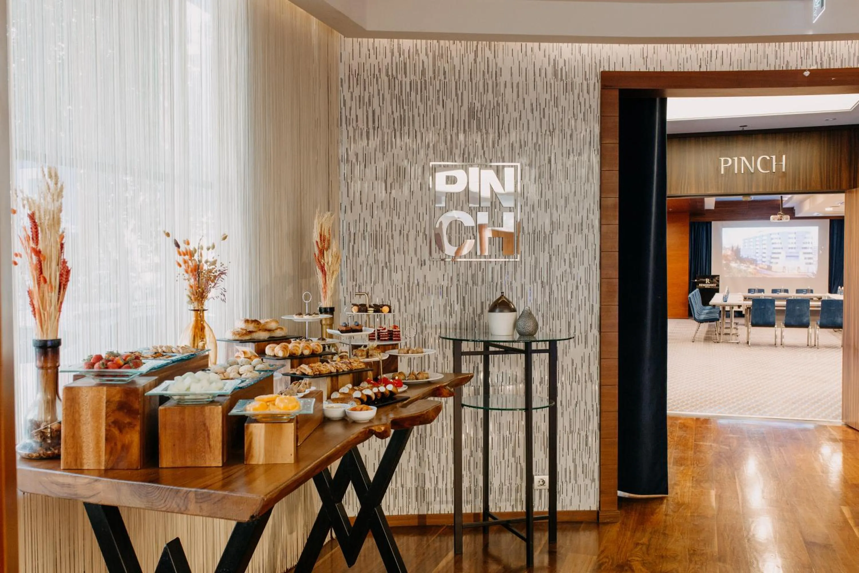 Renaissance Izmir Hotel