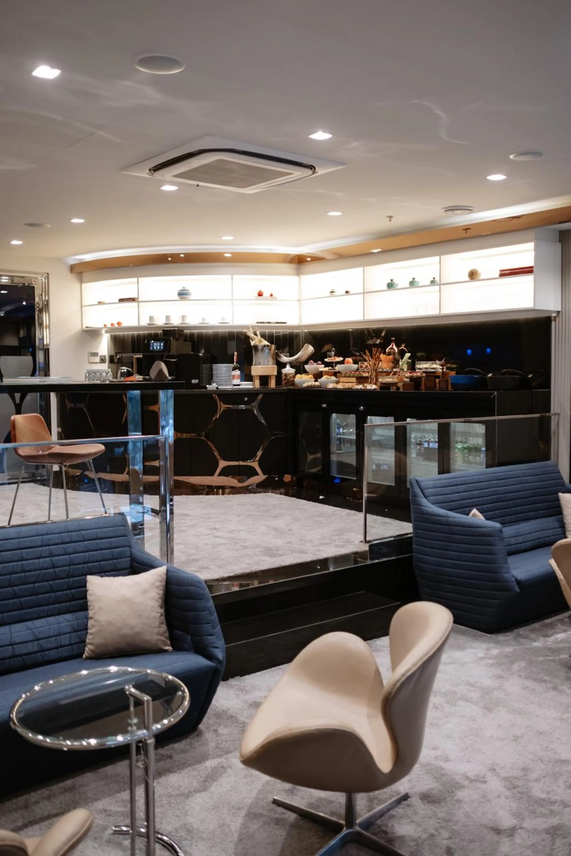 Renaissance Izmir Hotel