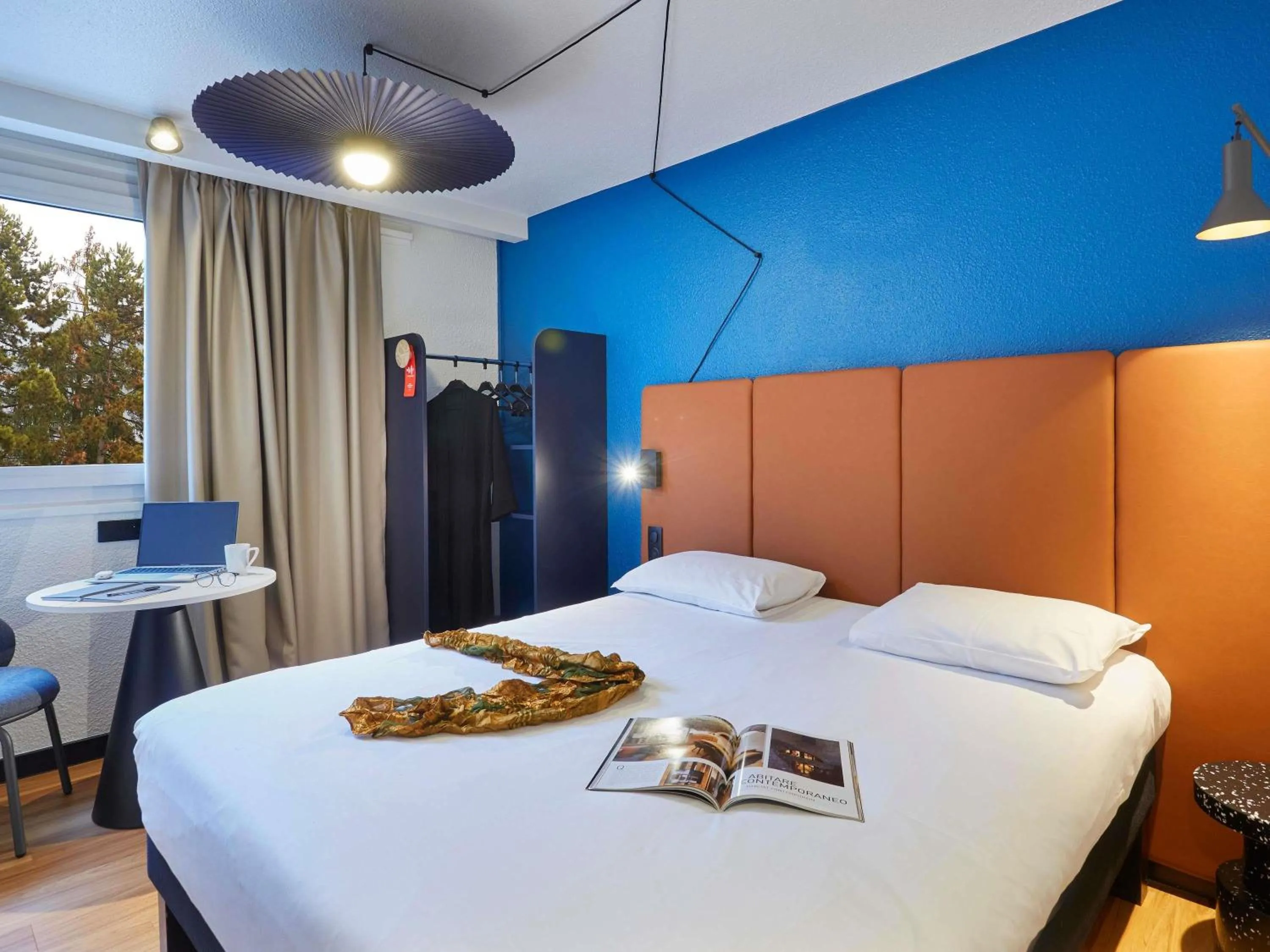 Bedroom, Bed in Ibis Sallanches Porte du MontBlanc