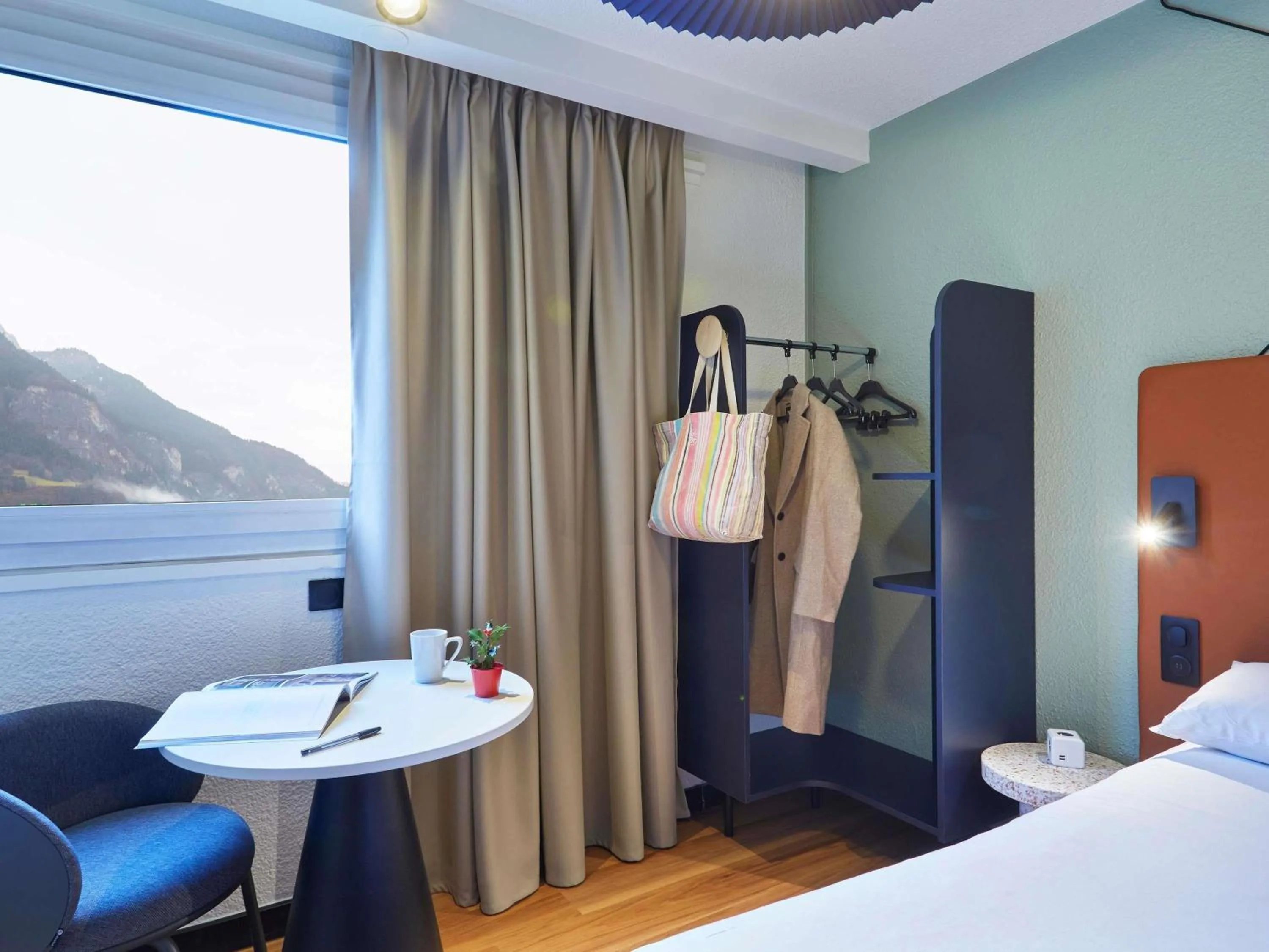 Bedroom, Bed in Ibis Sallanches Porte du MontBlanc