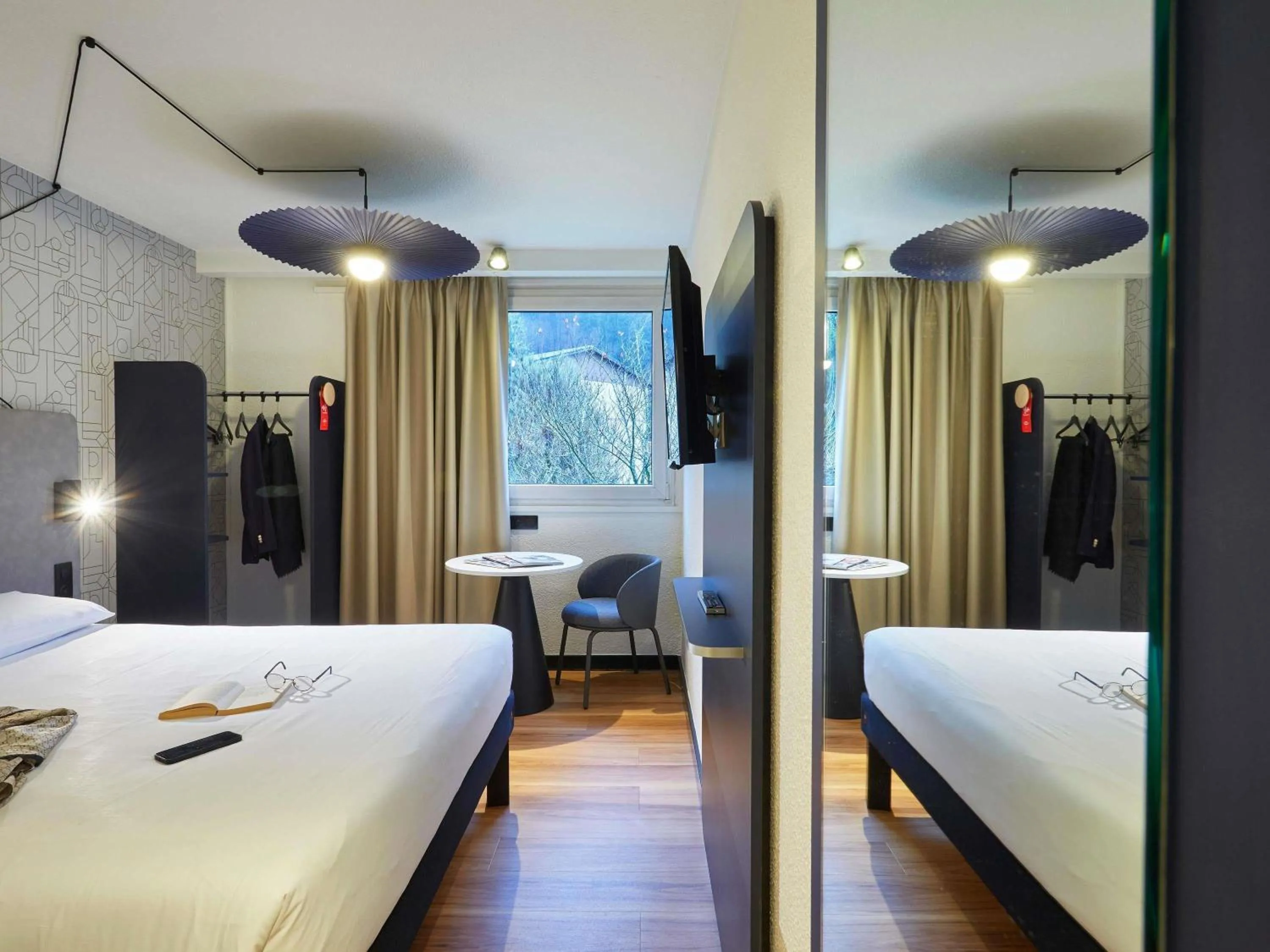 Bedroom, Bed in Ibis Sallanches Porte du MontBlanc