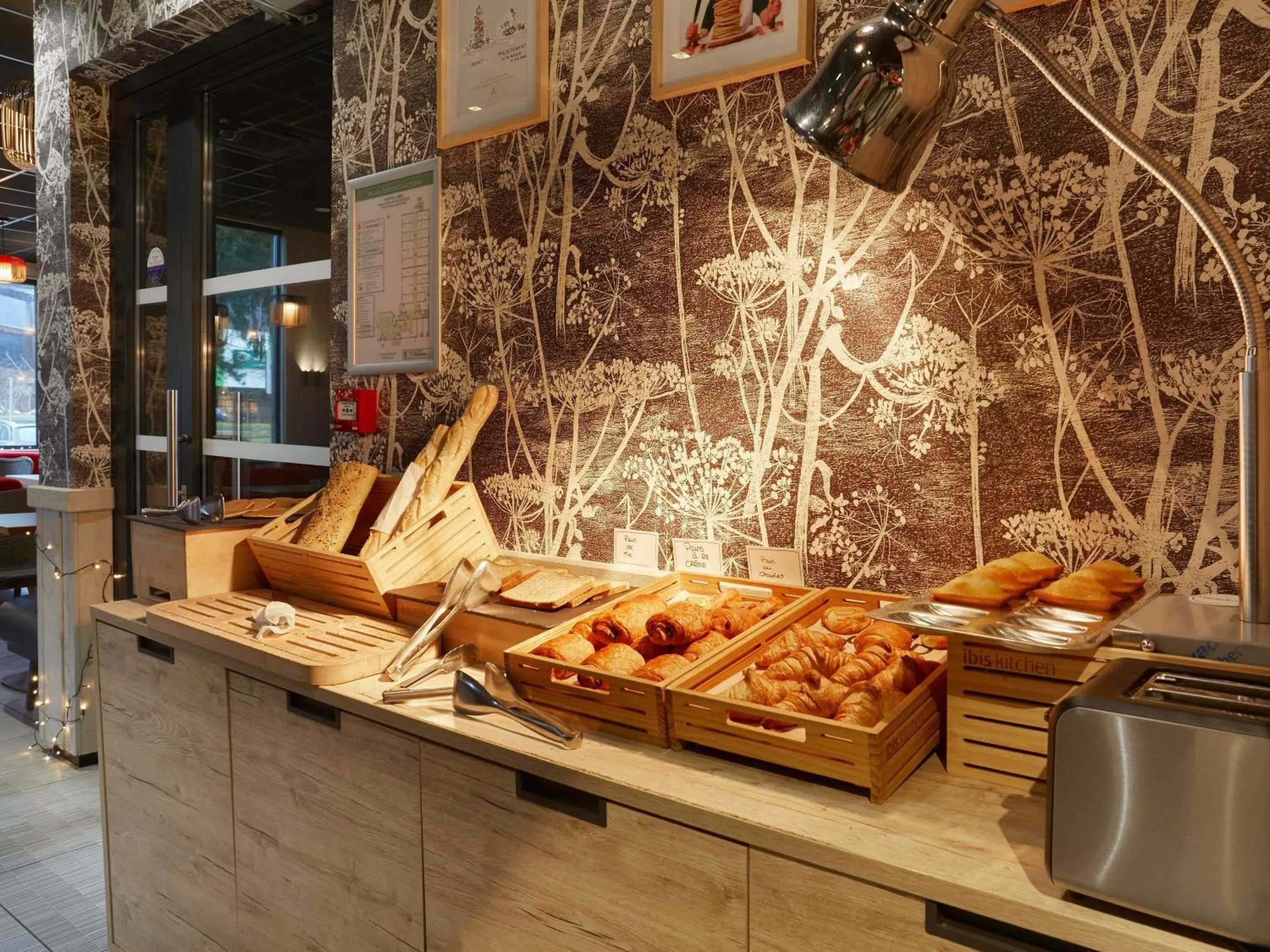 Breakfast in Ibis Sallanches Porte du MontBlanc