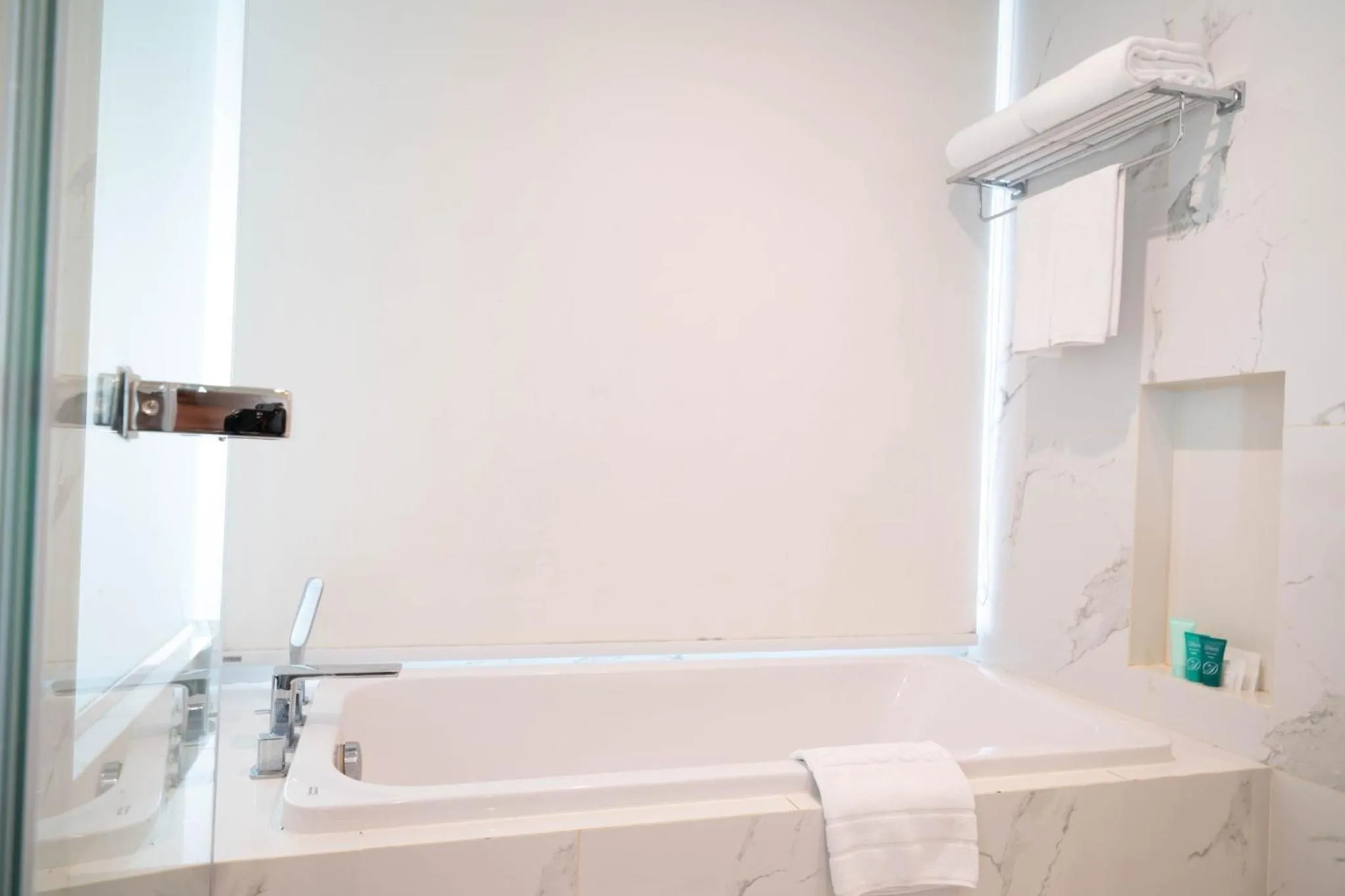 Bathroom in Pattaya Discovery Beach Hotel - SHA Extra Plus