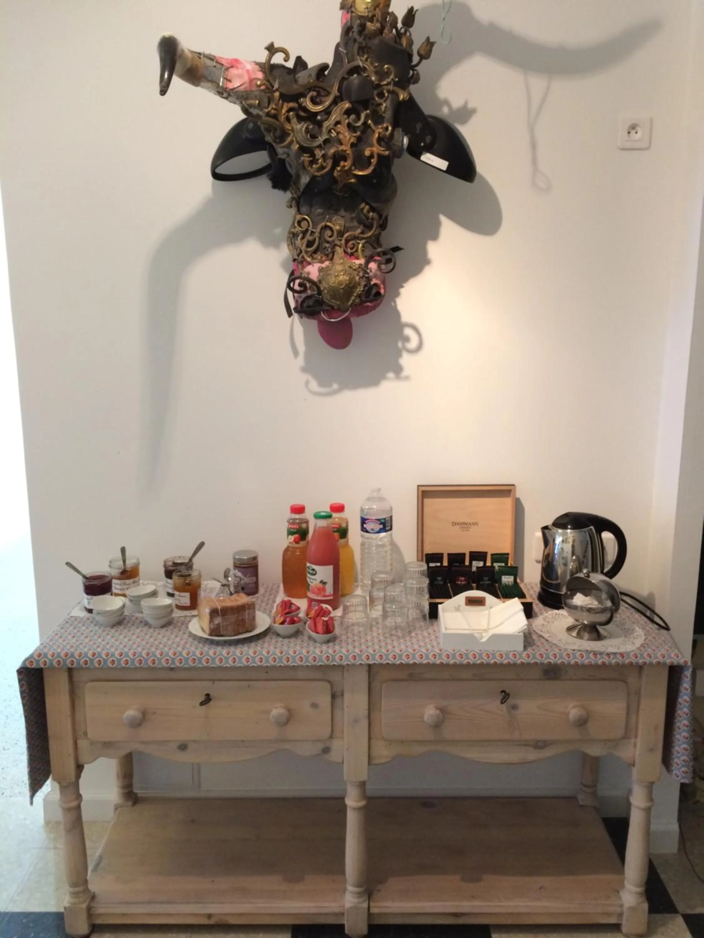 Food and drinks in Hôtel Le Neptune en Camargue