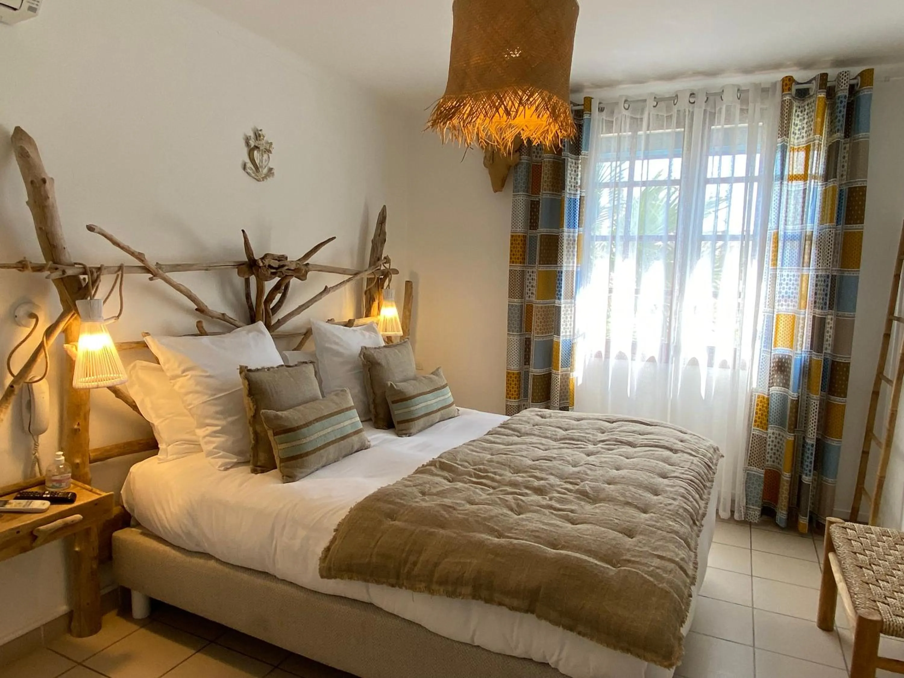 Bed in Hôtel Le Neptune en Camargue