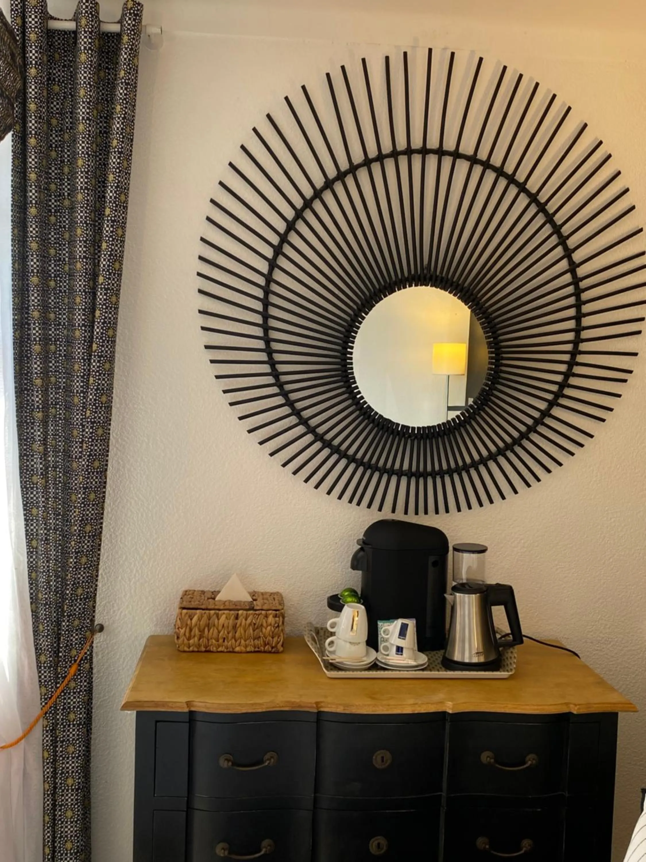 Coffee/tea facilities in Hôtel Le Neptune en Camargue