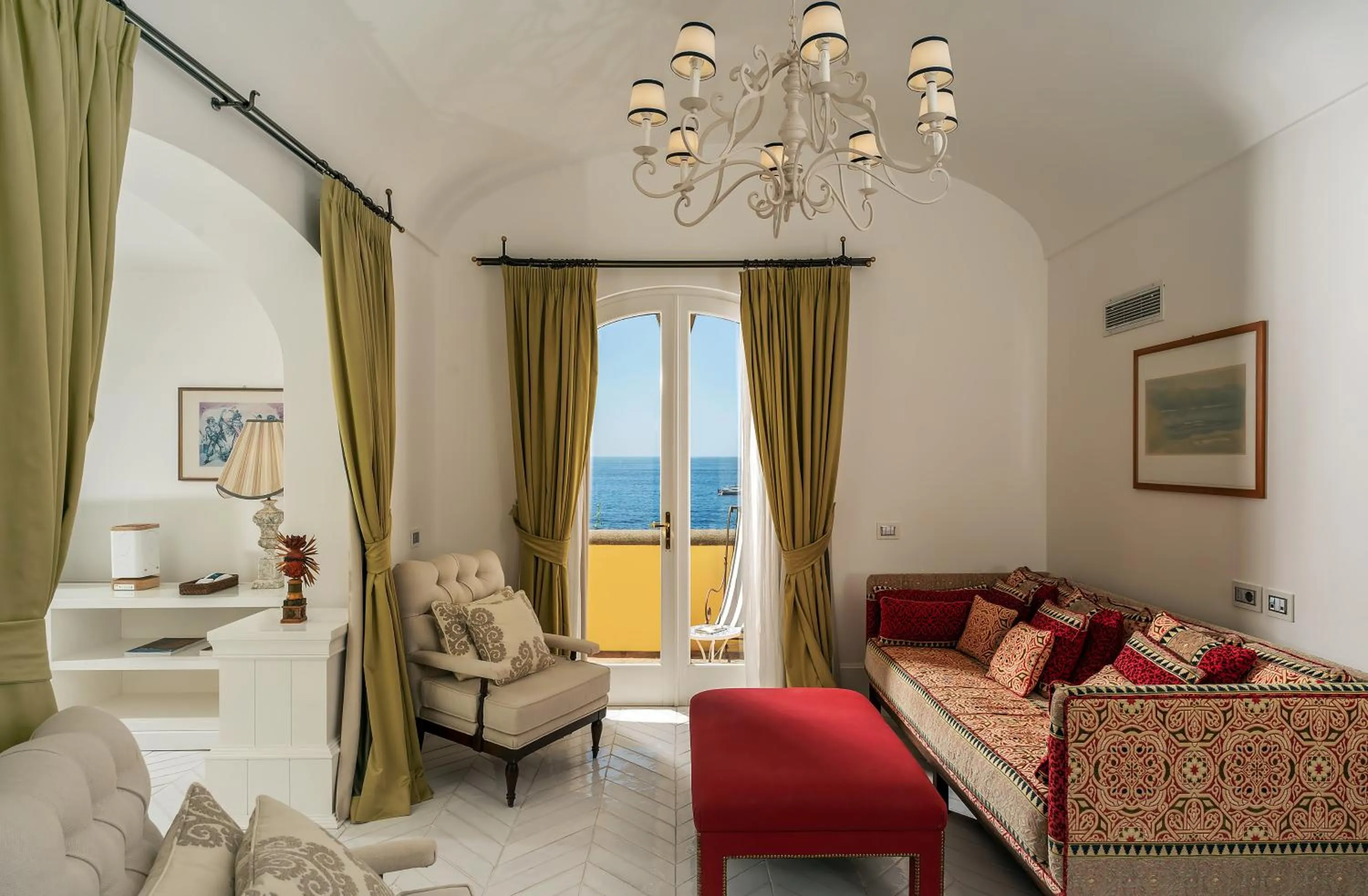 Seating area, Bed in Villa Treville