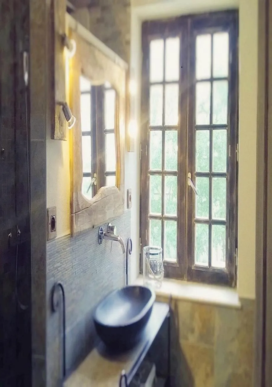 Decorative detail in Chambres d'Hôtes Domaine de Beunes