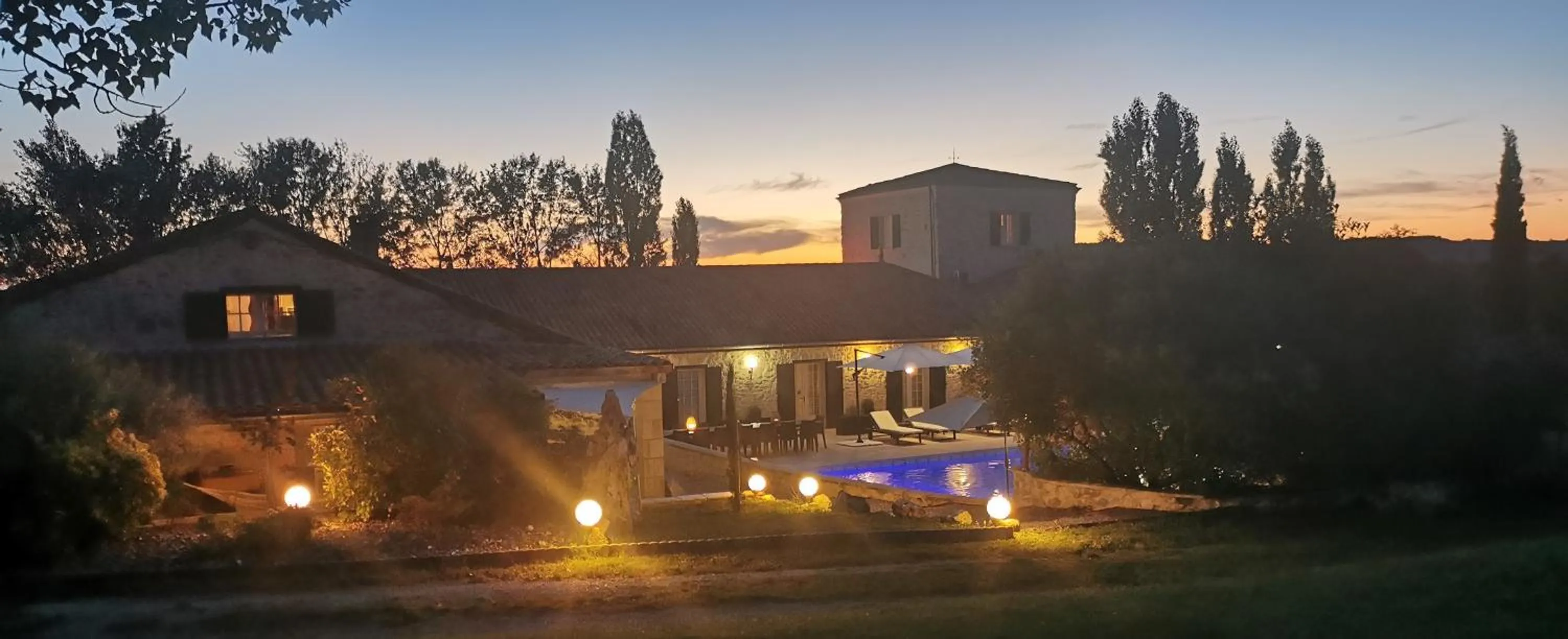 Property building in Chambres d'Hôtes Domaine de Beunes