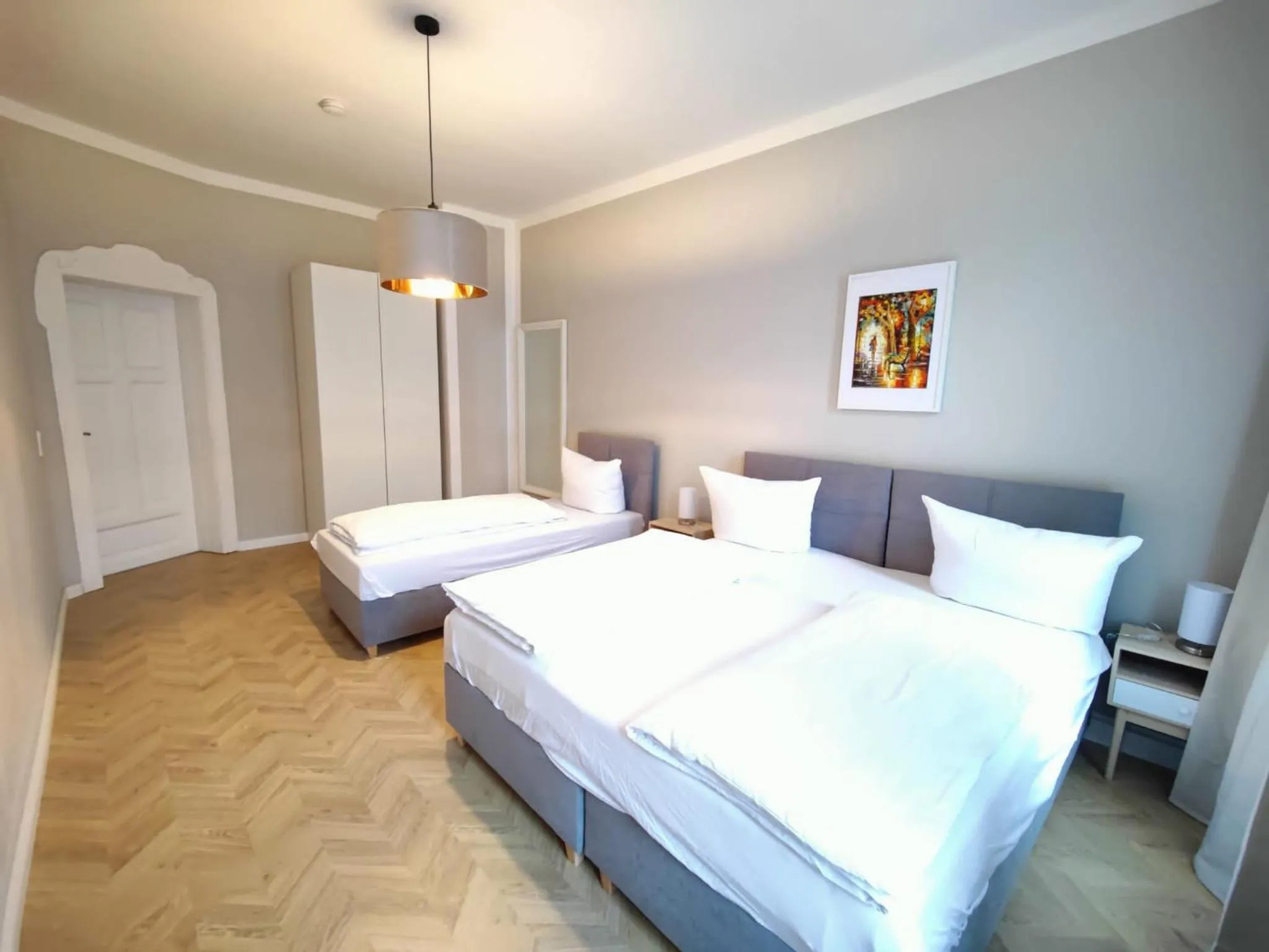 Bedroom, Bed in Zollikof Aparts - Sauna & Studioapartments