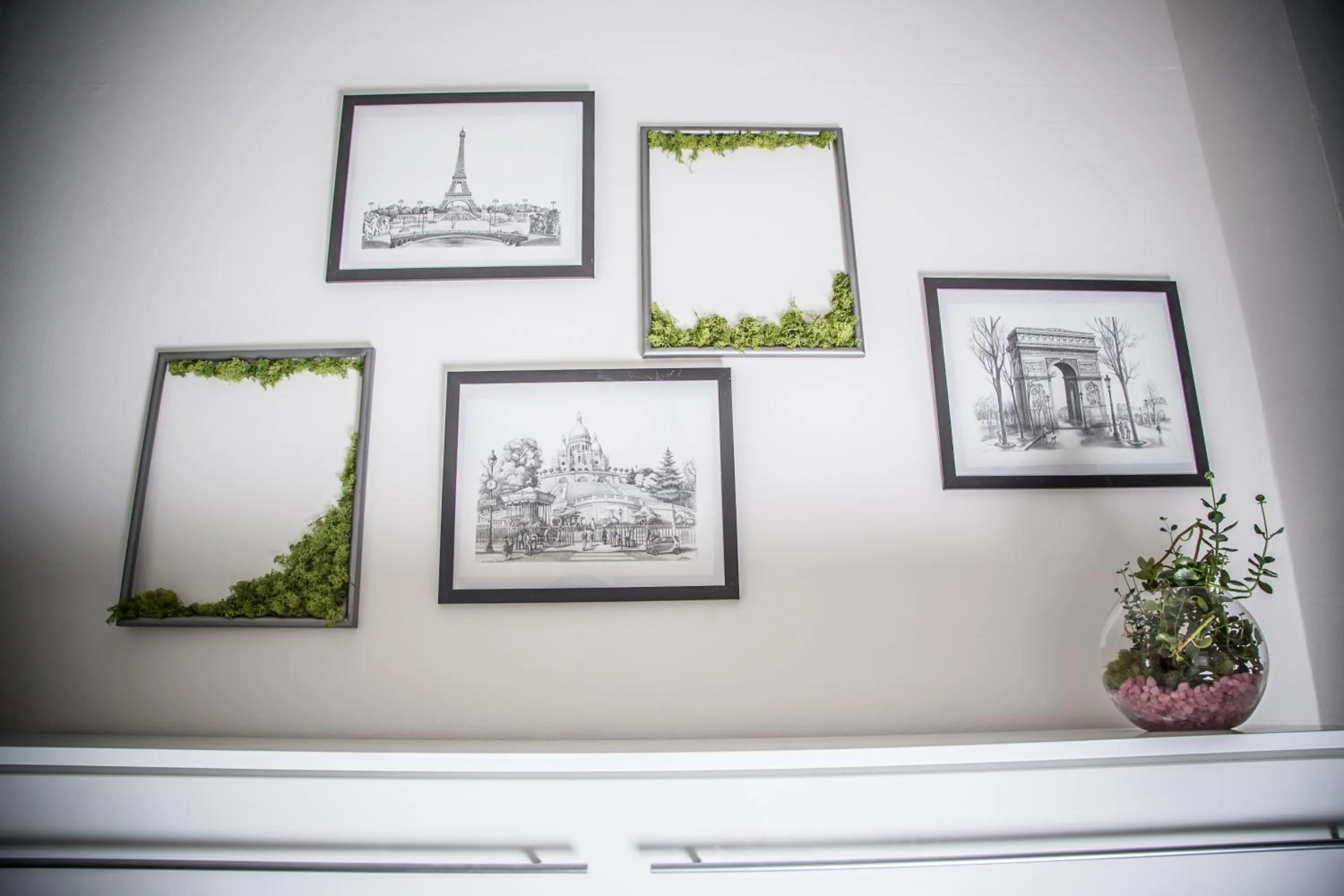 Decorative detail in Wake Up Wellness Hostel