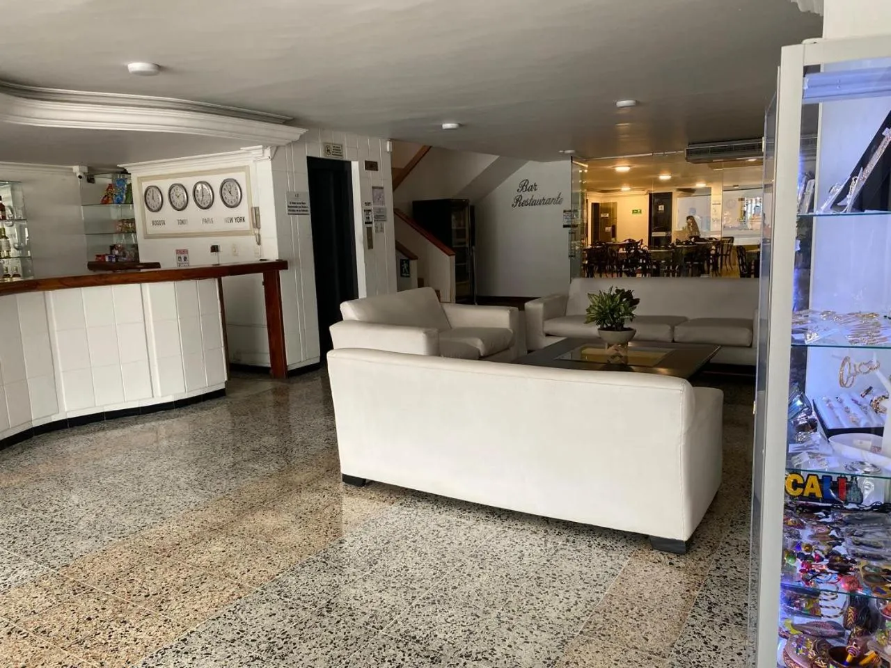 TAMA Hotel Granada Real Cali