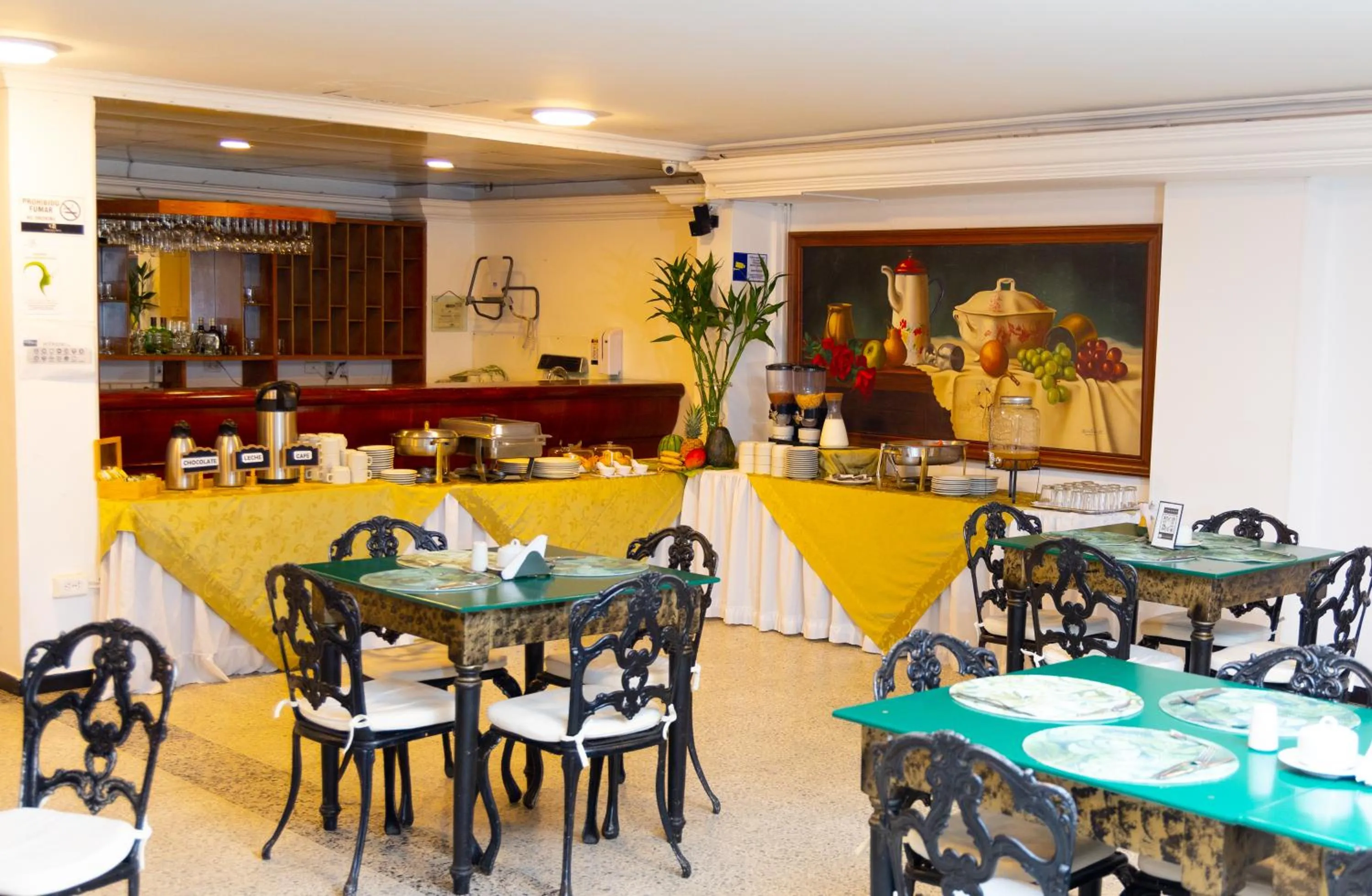 TAMA Hotel Granada Real Cali