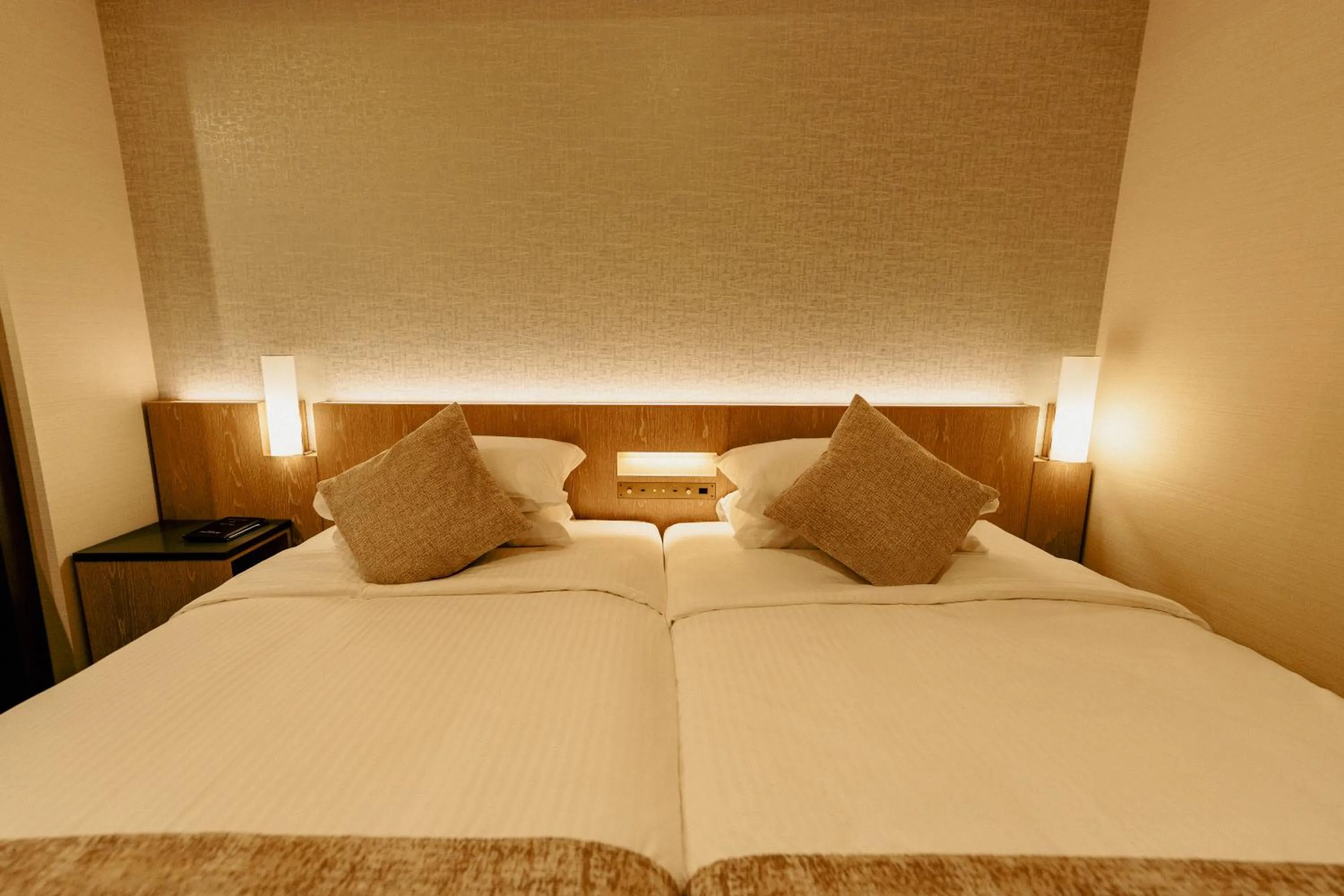 Photo of the whole room, Bed in Hotel JAL City Sapporo Nakajima Park