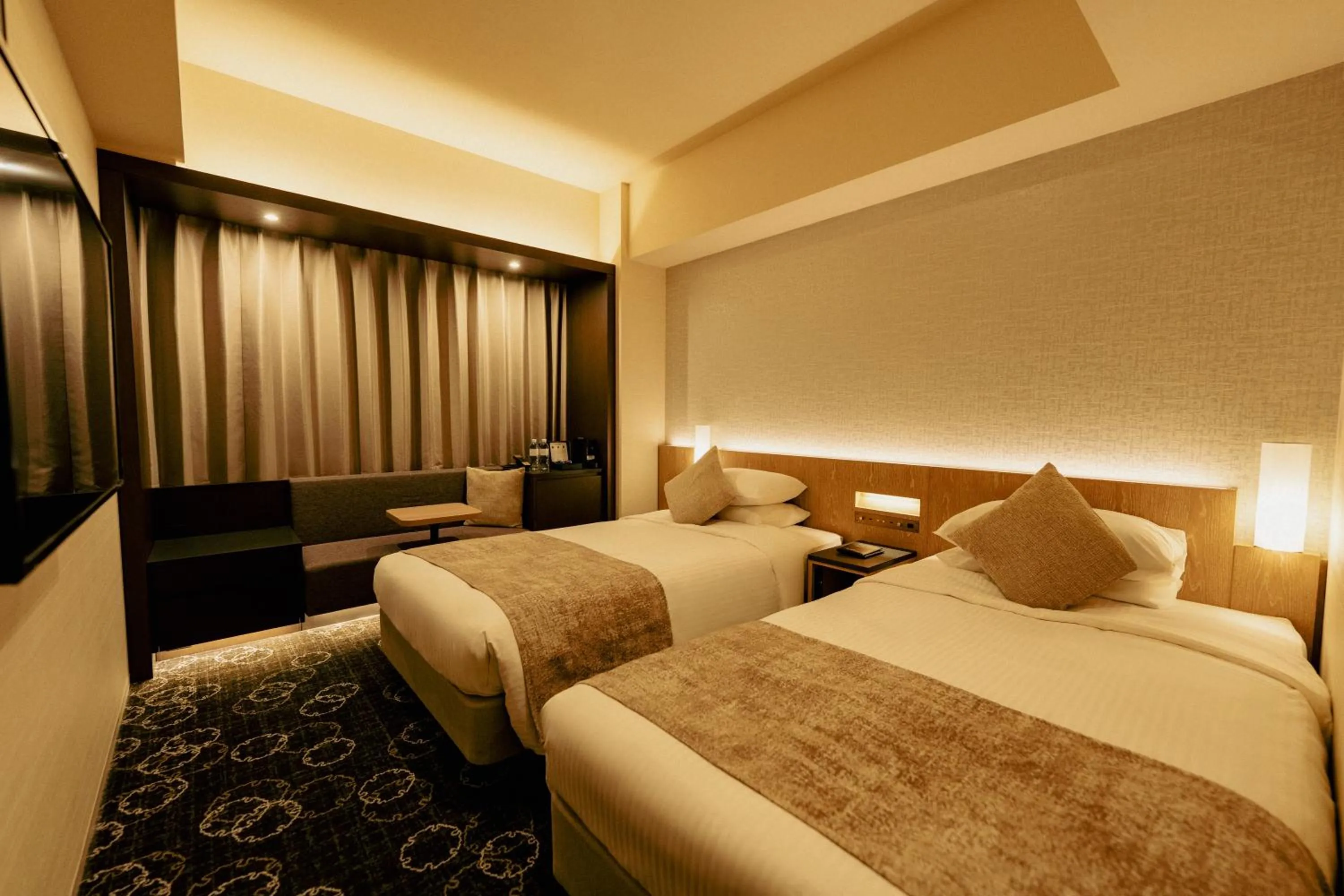 Photo of the whole room, Bed in Hotel JAL City Sapporo Nakajima Park