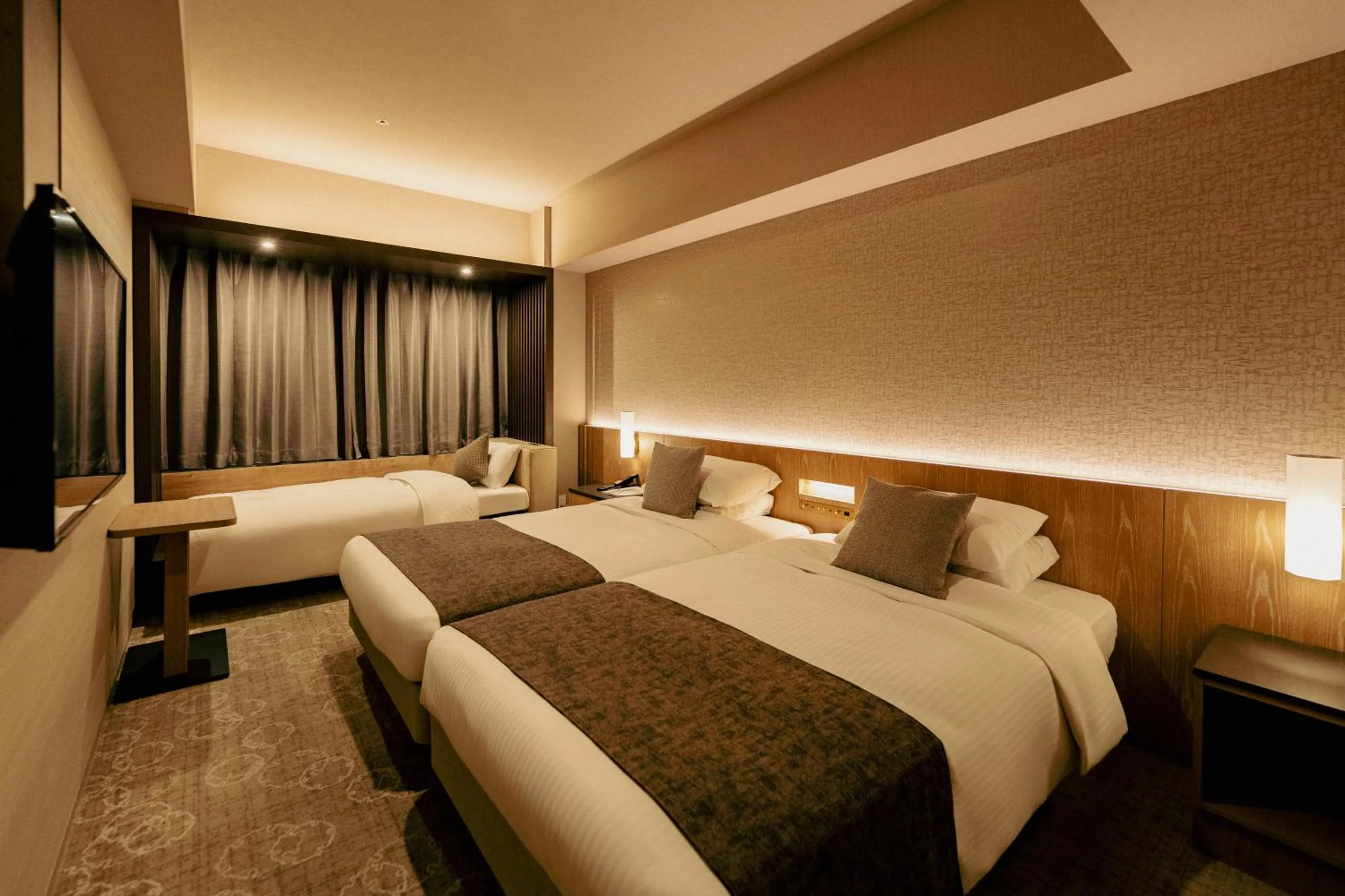 Photo of the whole room, Bed in Hotel JAL City Sapporo Nakajima Park