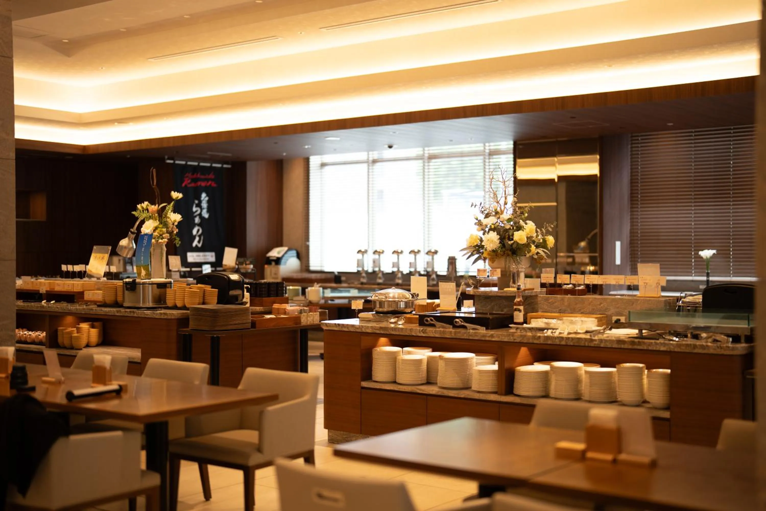 Restaurant/places to eat in Hotel JAL City Sapporo Nakajima Park