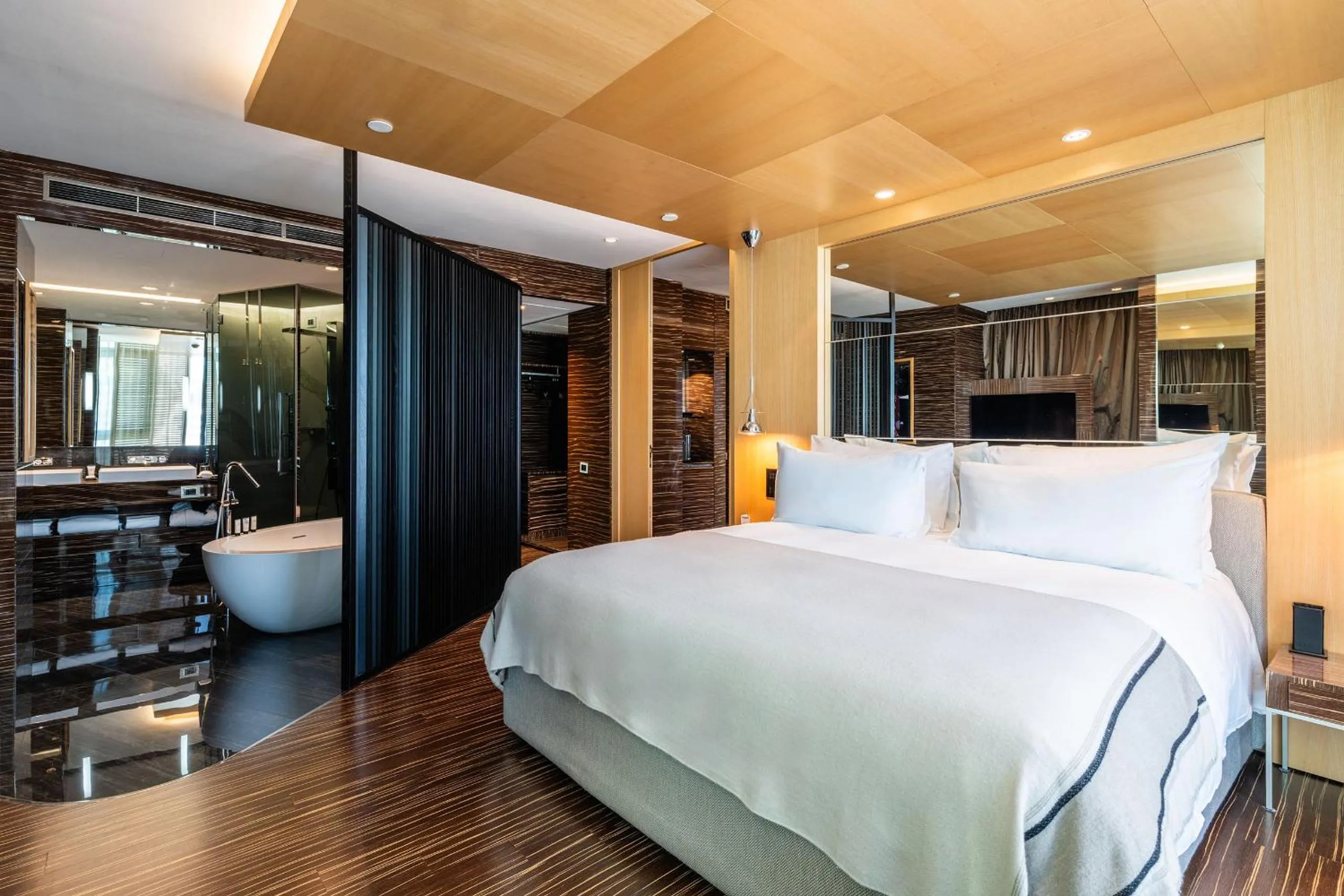 Bedroom, Bed in ROMEO Napoli