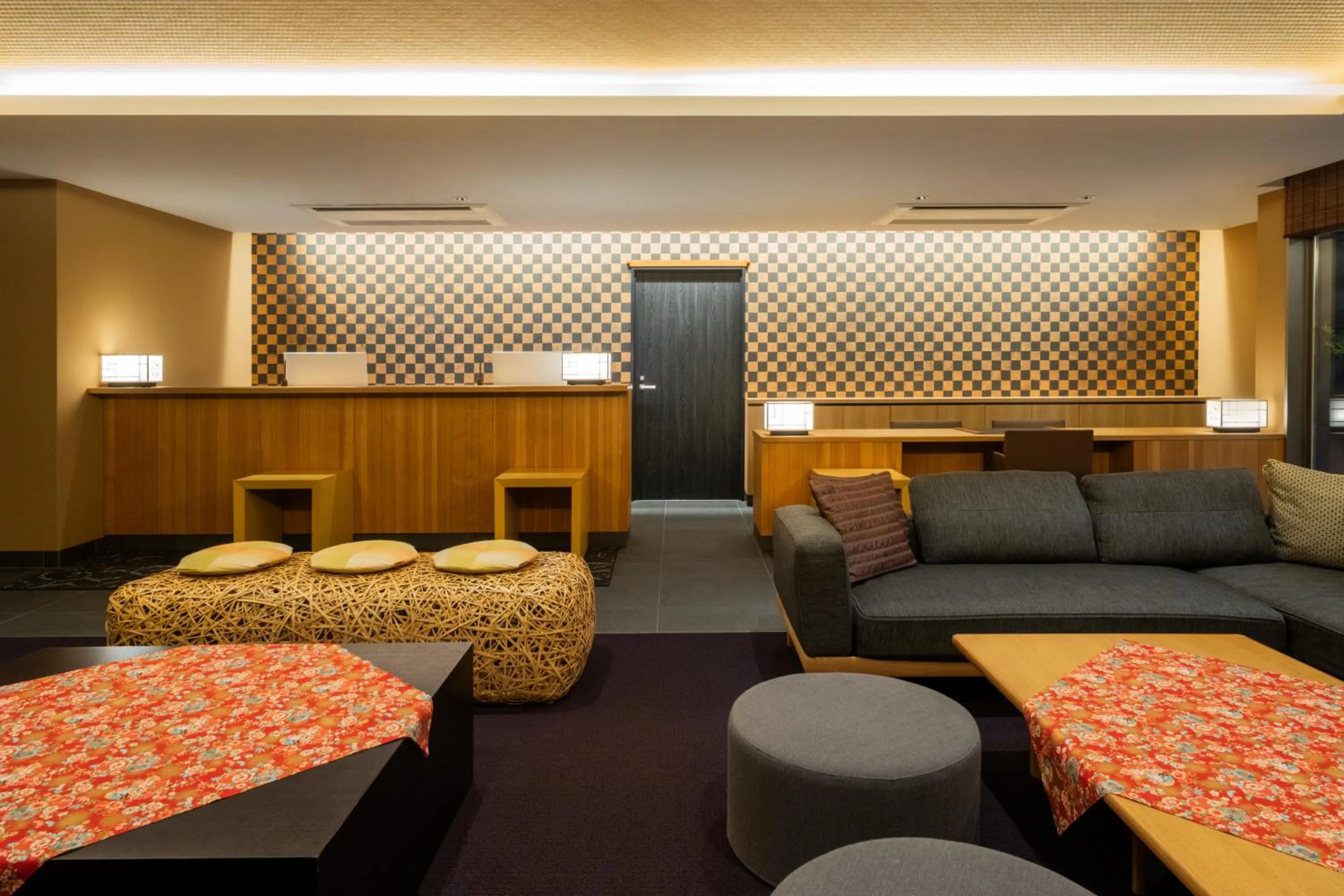 Lobby or reception, Bed in Homm Stay Nagi Sanjo Kyoto By Banyan Group