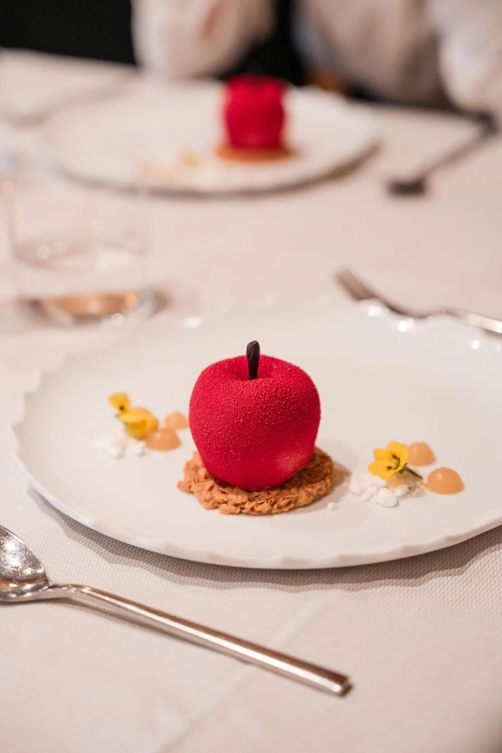 Restaurant/places to eat in Hotel Ideal Park