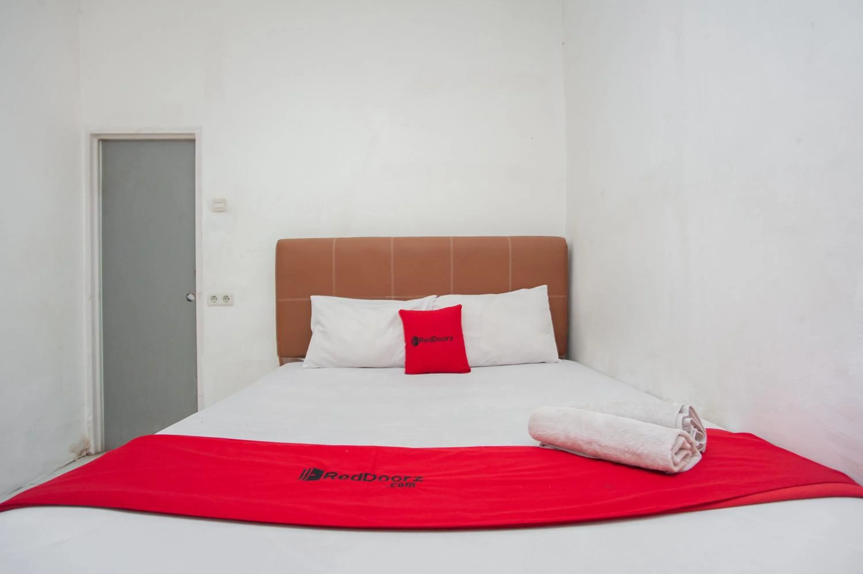Bed in RedDoorz near Jalan Jenderal Sudirman Palembang