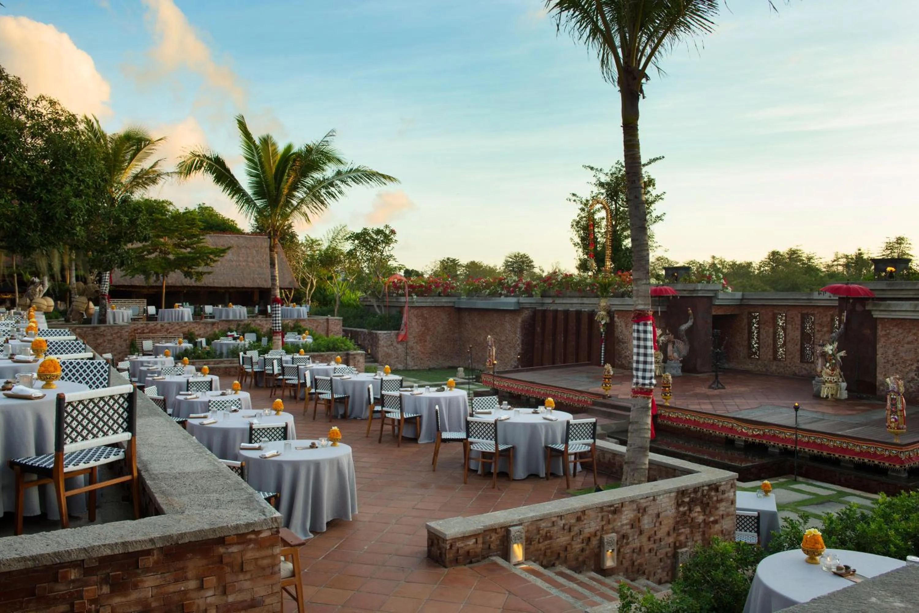 Restaurant/places to eat in AYANA Resort Bali