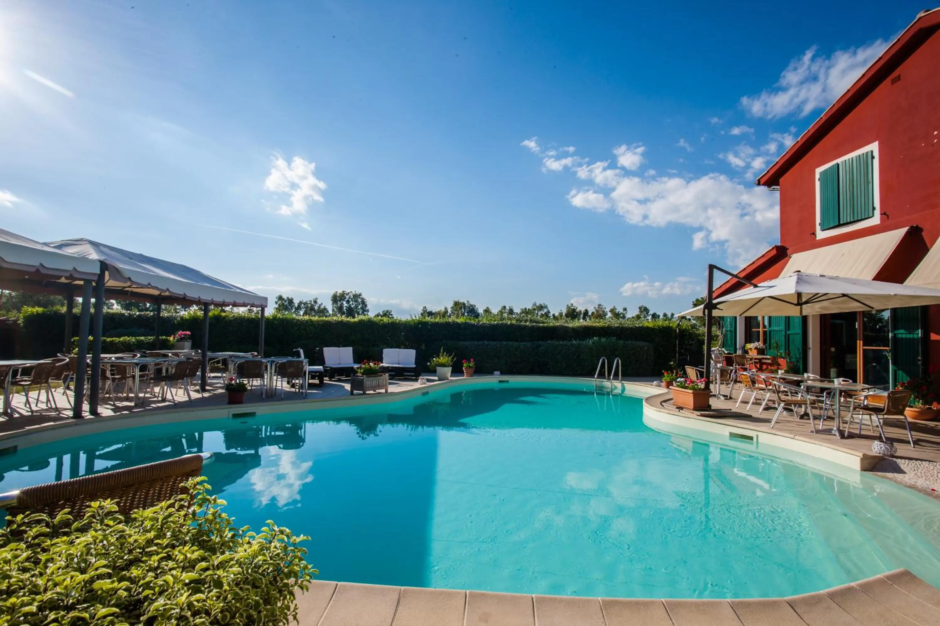 Swimming pool in Hotel La Posta di Torrenova