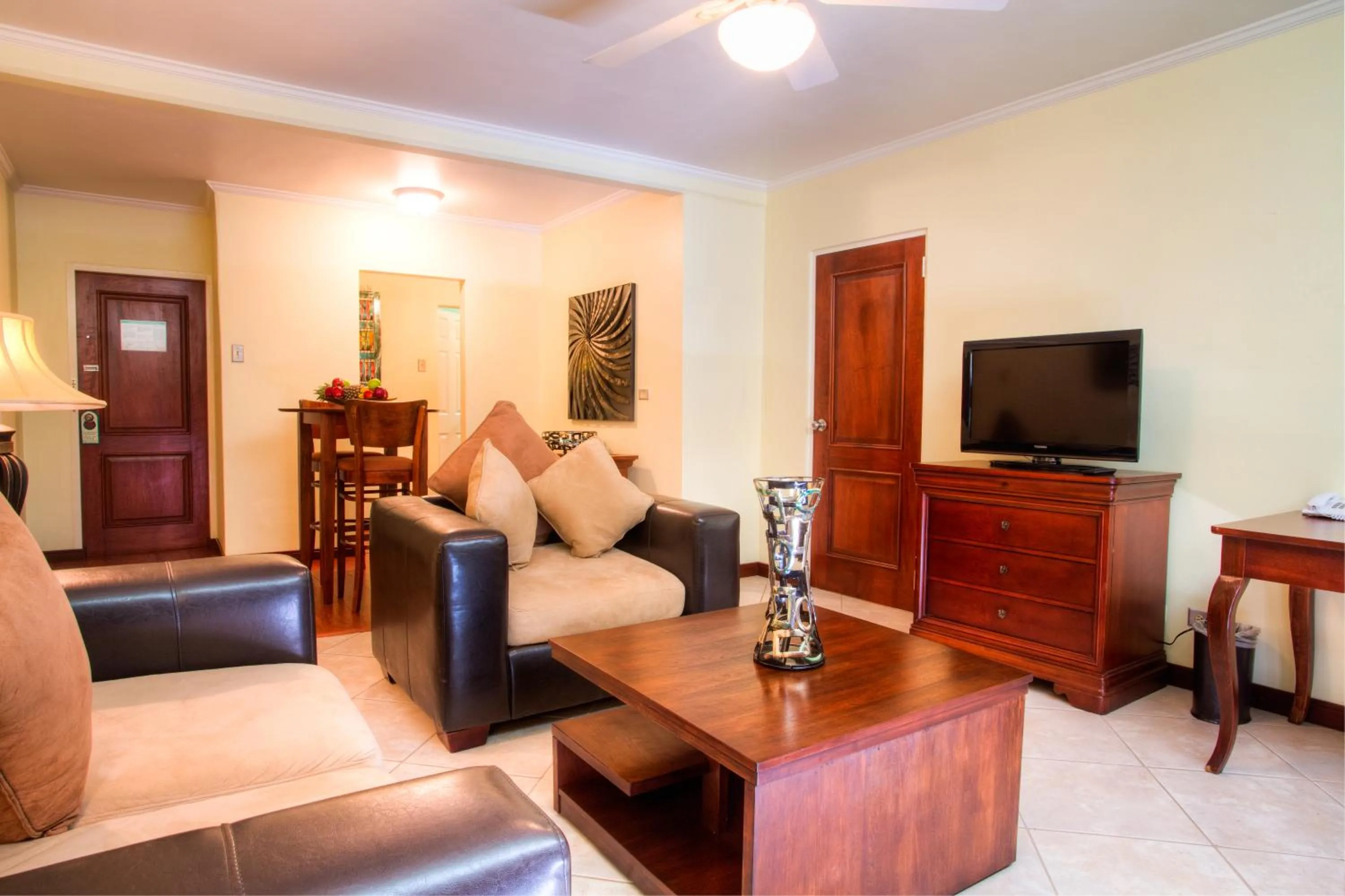 Living room in Cara Hotels Trinidad