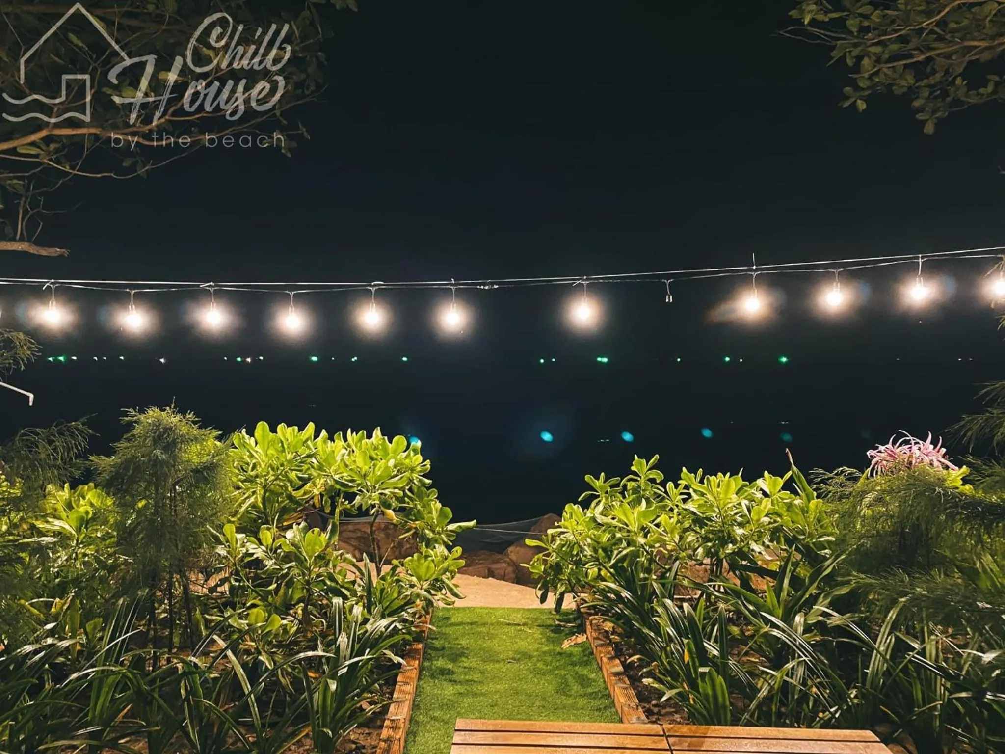 Night in CHILL HOUSE by the beach