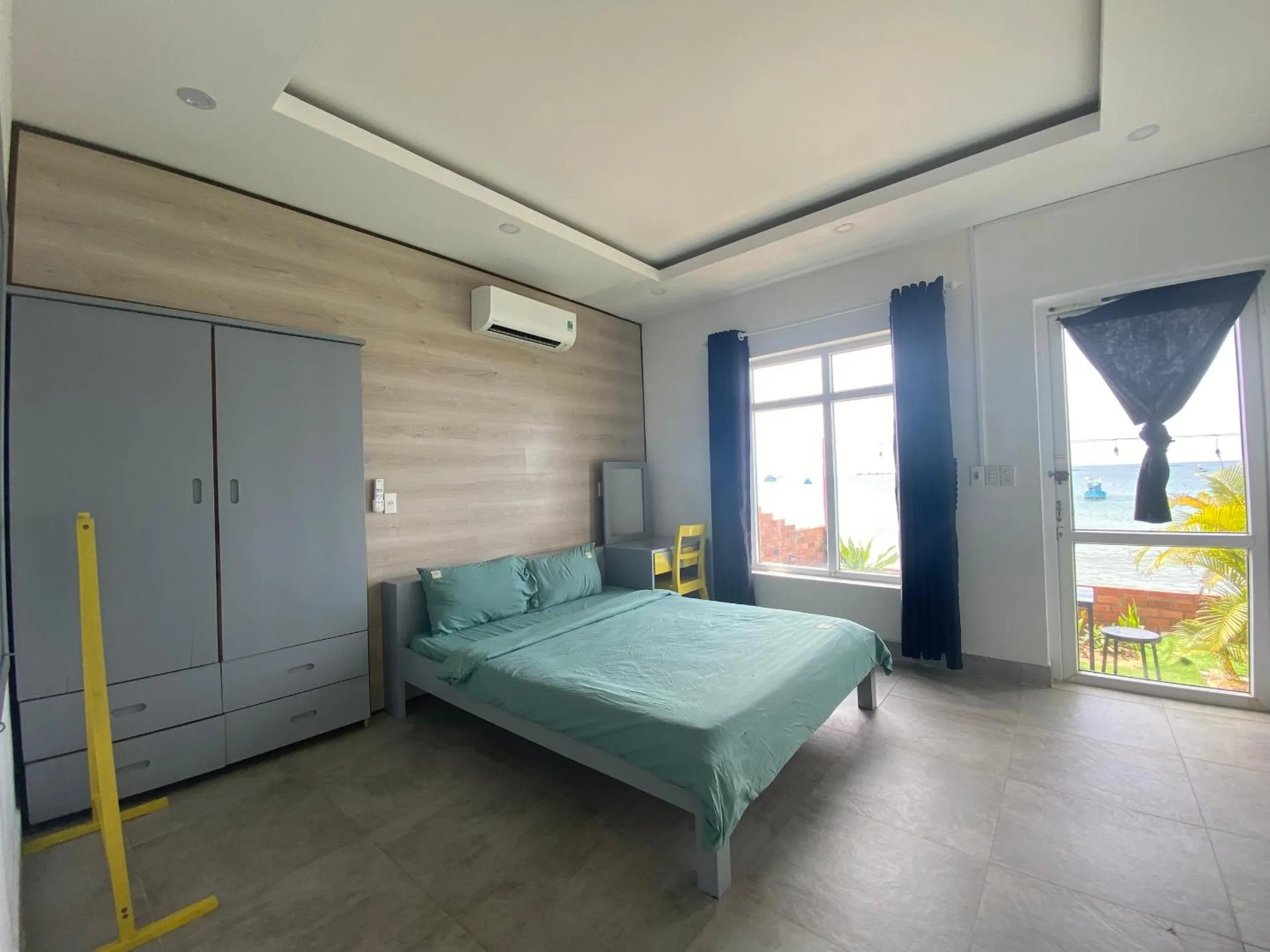 Bed in CHILL HOUSE by the beach