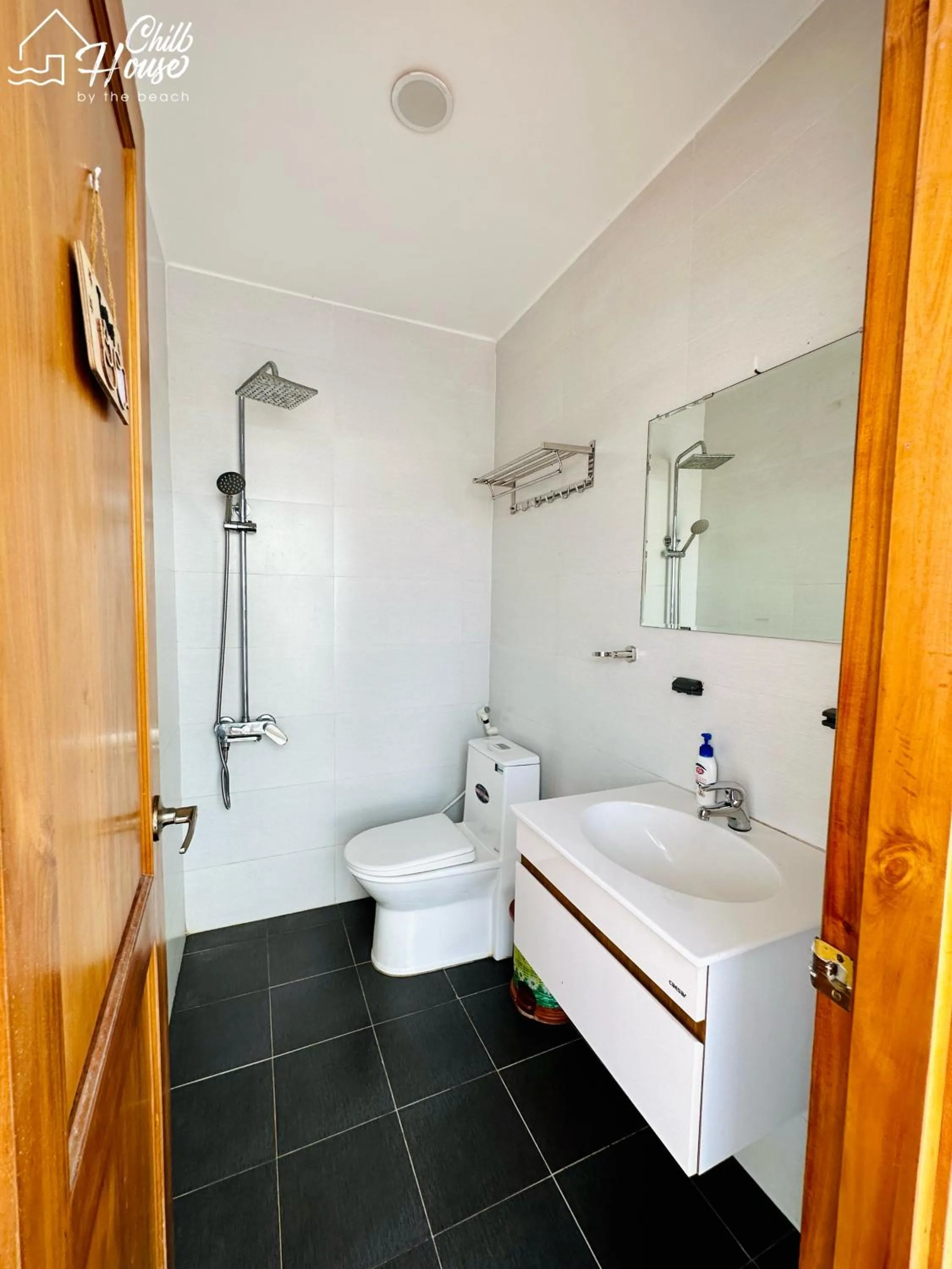 Shower in CHILL HOUSE by the beach