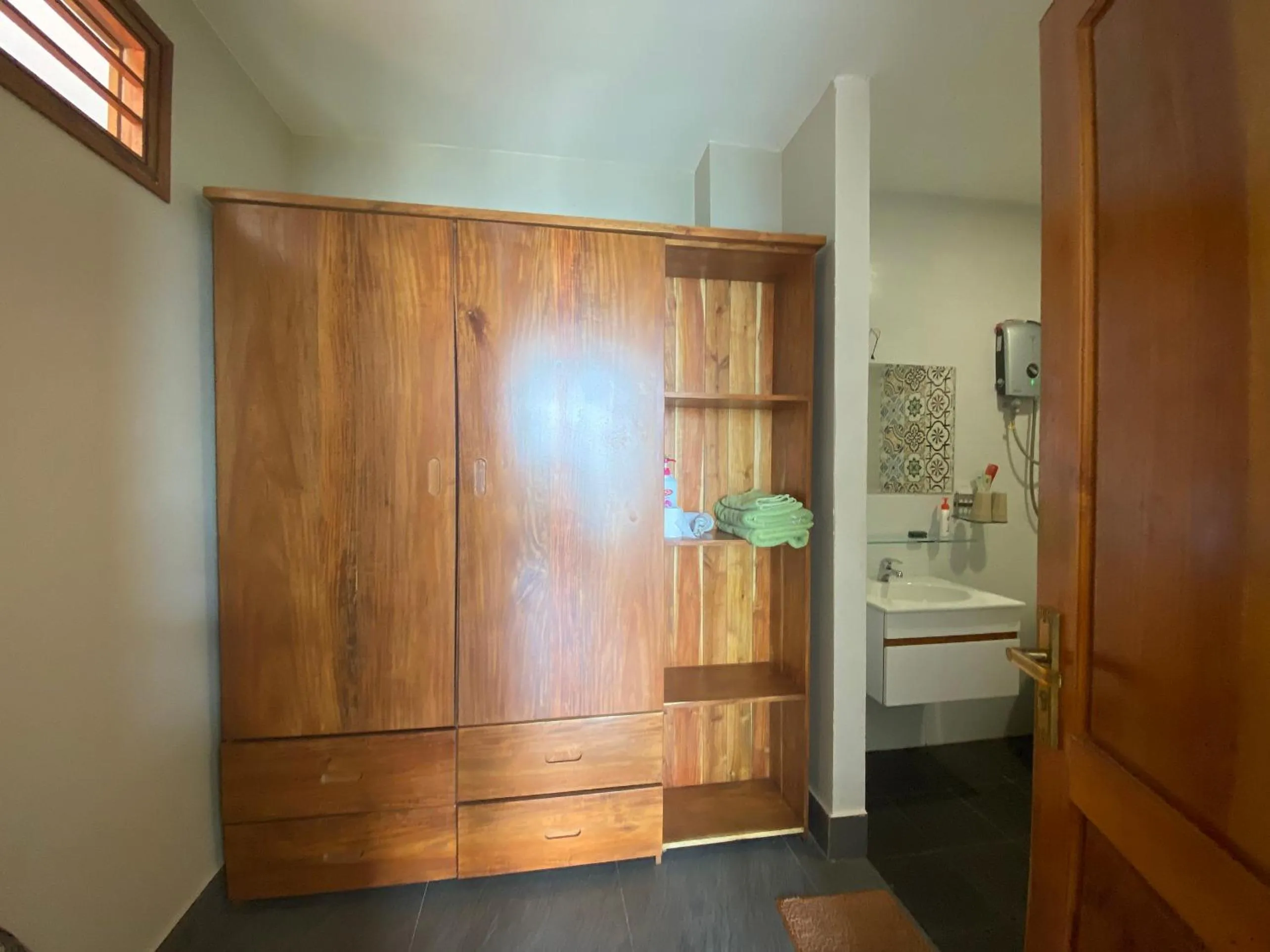 Photo of the whole room, Bed in CHILL HOUSE by the beach