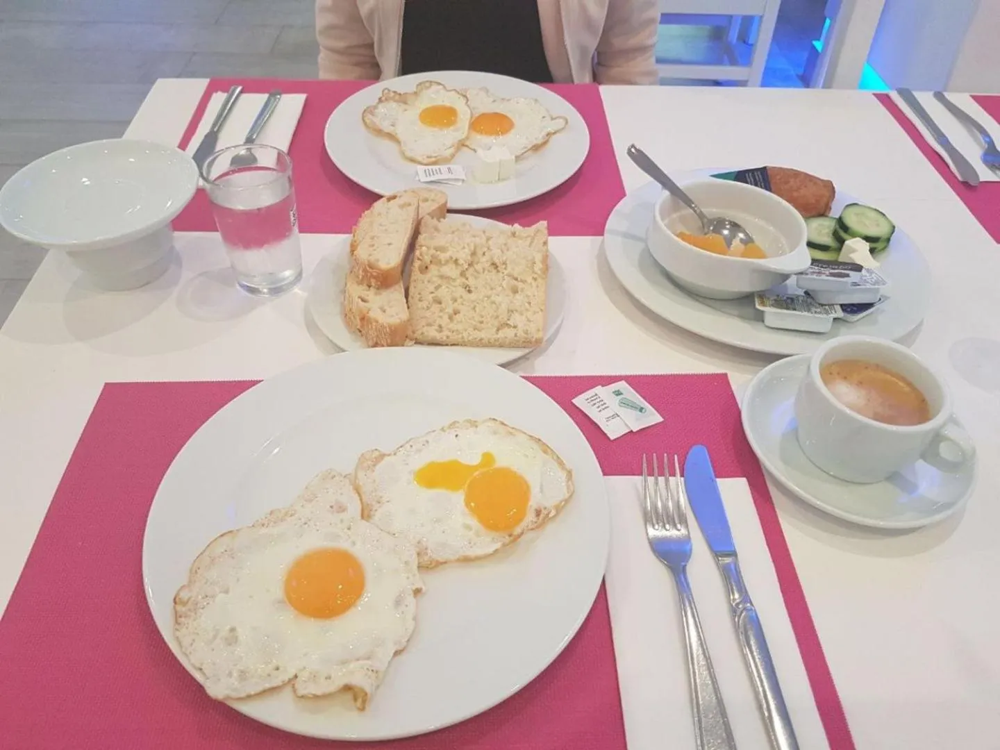 Food in Guya Wave Hotel