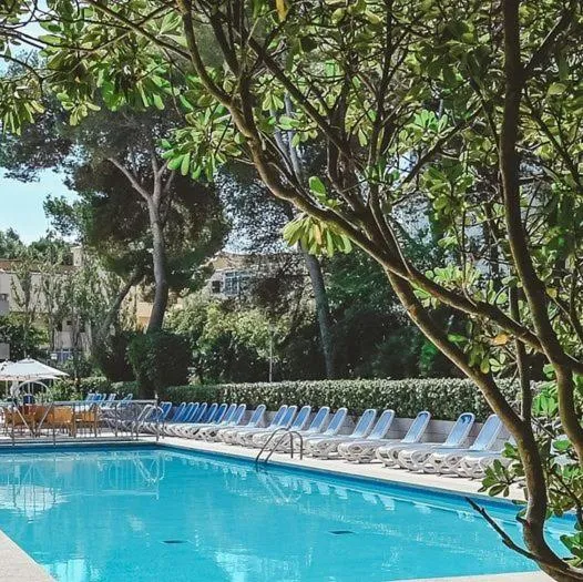 Swimming pool in Guya Wave Hotel