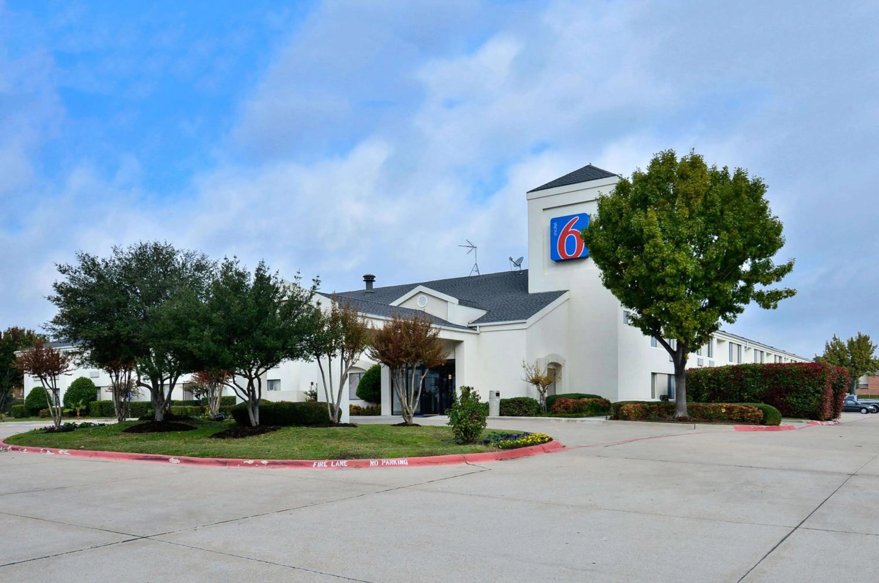 Property building in Motel 6-Plano, TX - West - Frisco