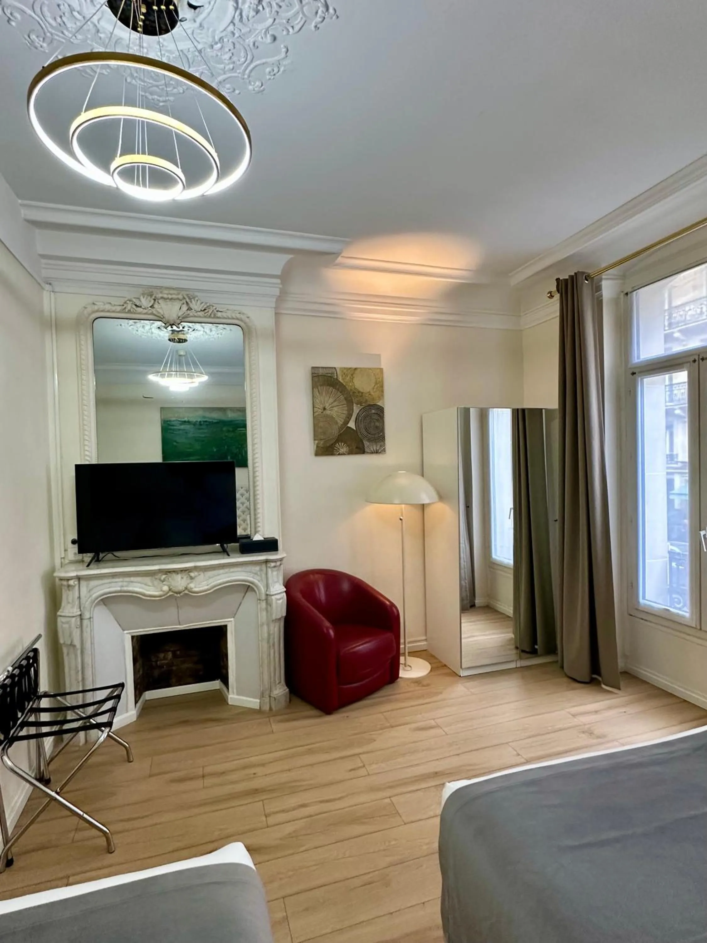 Bedroom in Hôtel Océanic - Grands Magasins