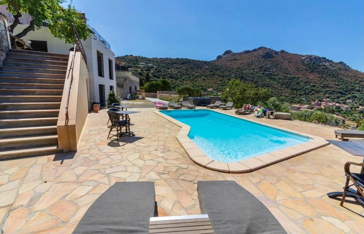 Swimming Pool in L'Auberge Sant'Antone