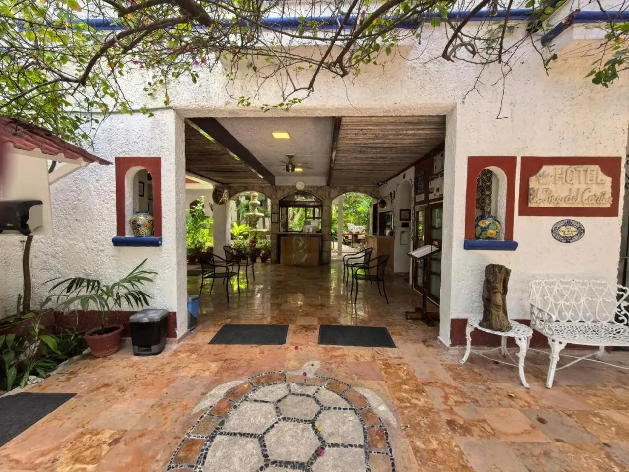 Facade/entrance in Eco-hotel El Rey del Caribe