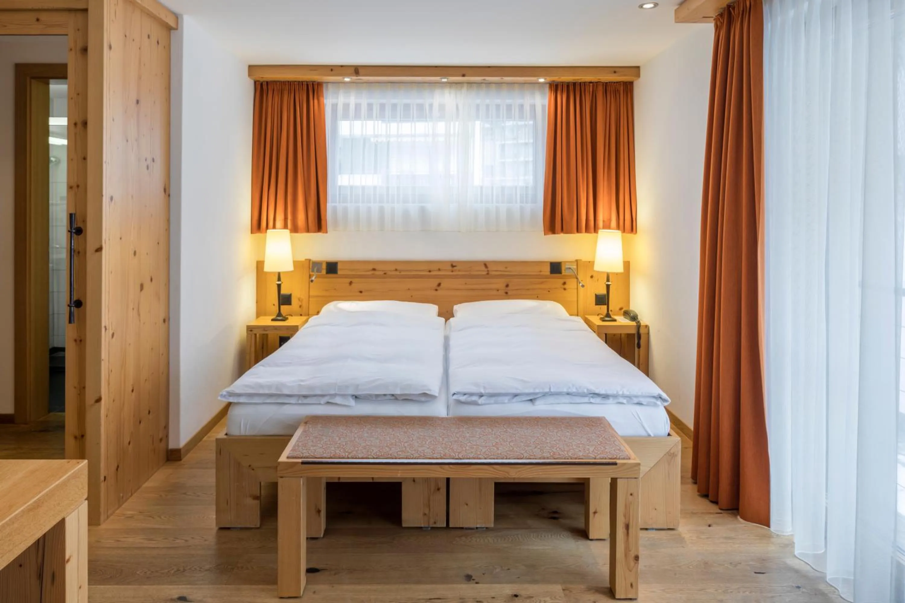 Photo of the whole room, Bed in Hotel Phoenix