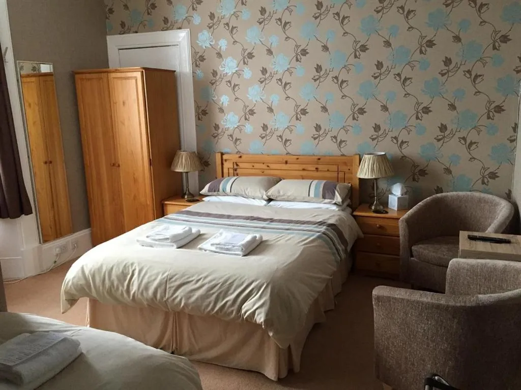 Bedroom, Bed in Heidl Guest House partner with Grampian Hotel