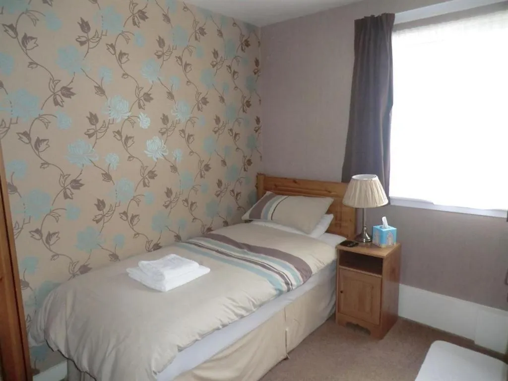 Bedroom, Bed in Heidl Guest House partner with Grampian Hotel