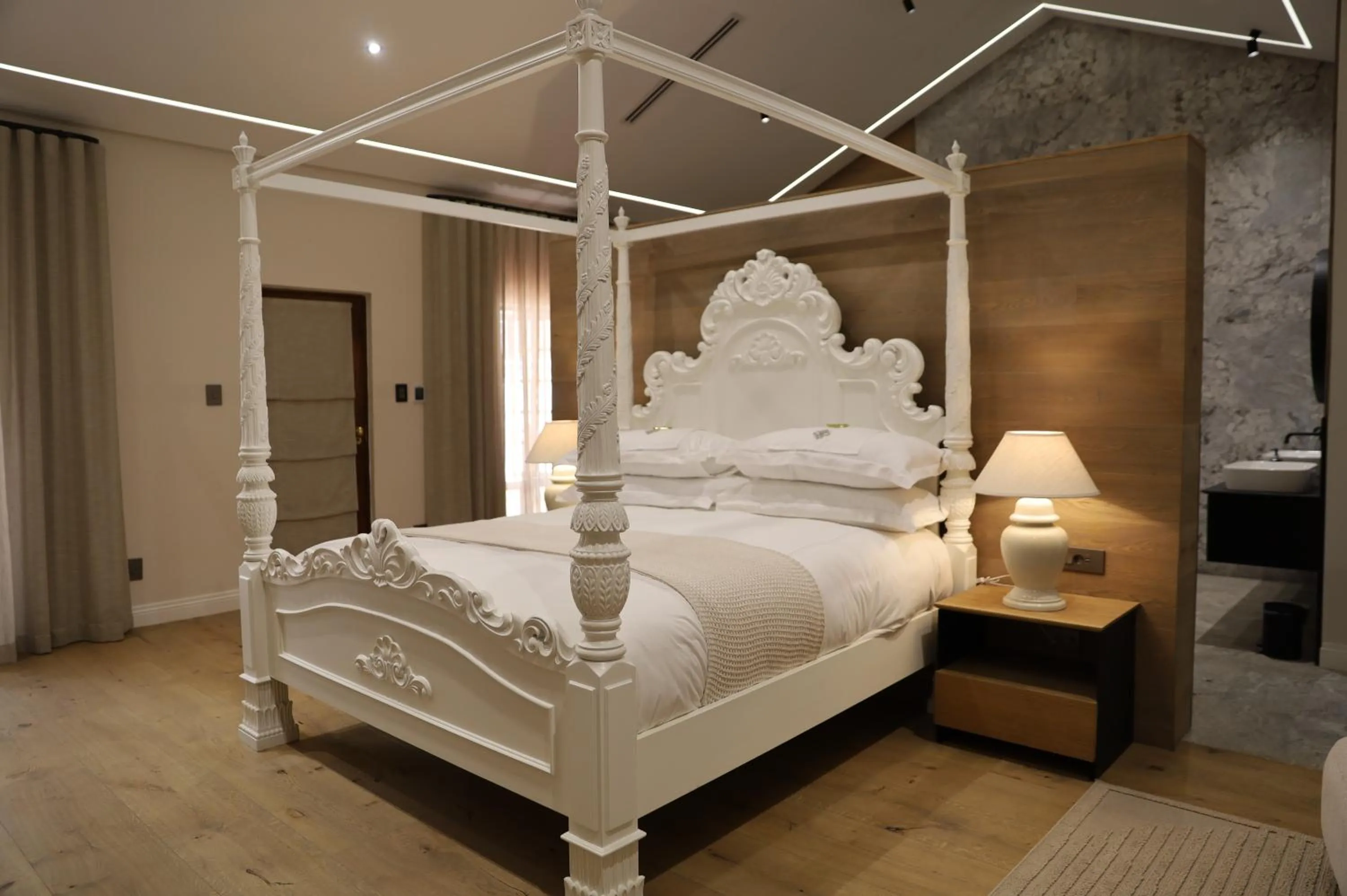 Bed in The Giglio Boutique Hotel at Zevenster