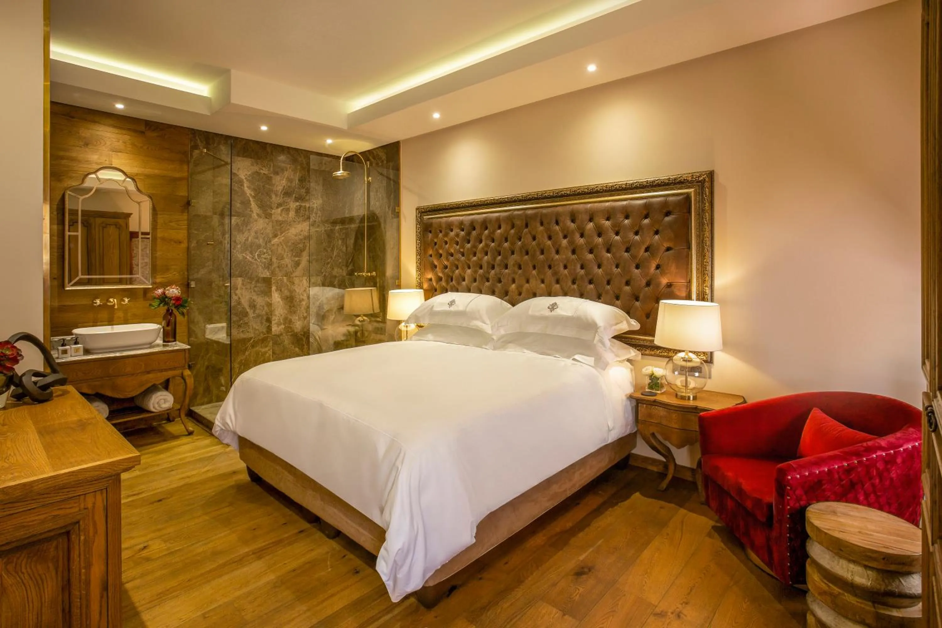 Photo of the whole room, Bed in The Giglio Boutique Hotel at Zevenster