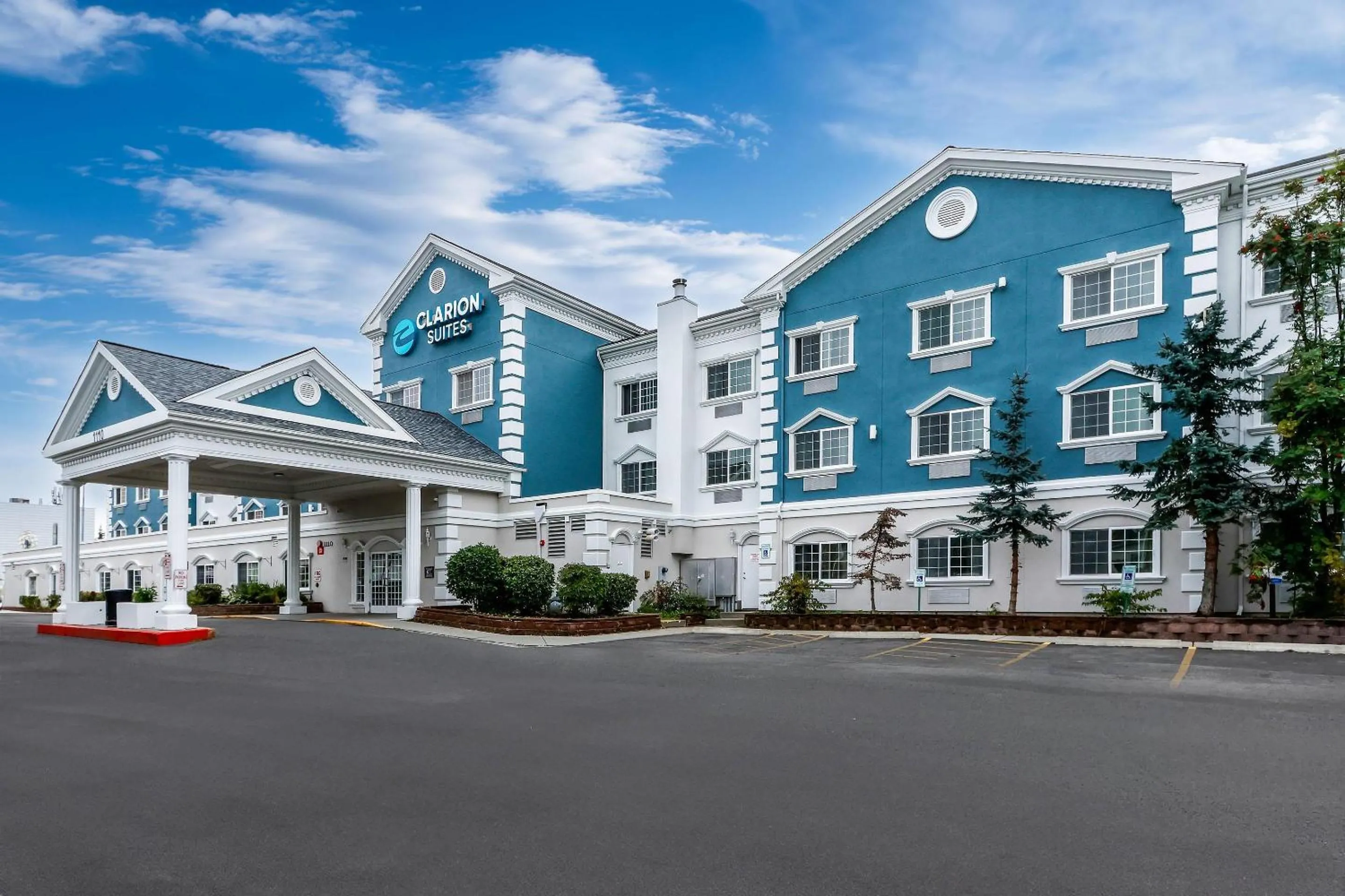 Property building in Clarion Suites Anchorage Downtown