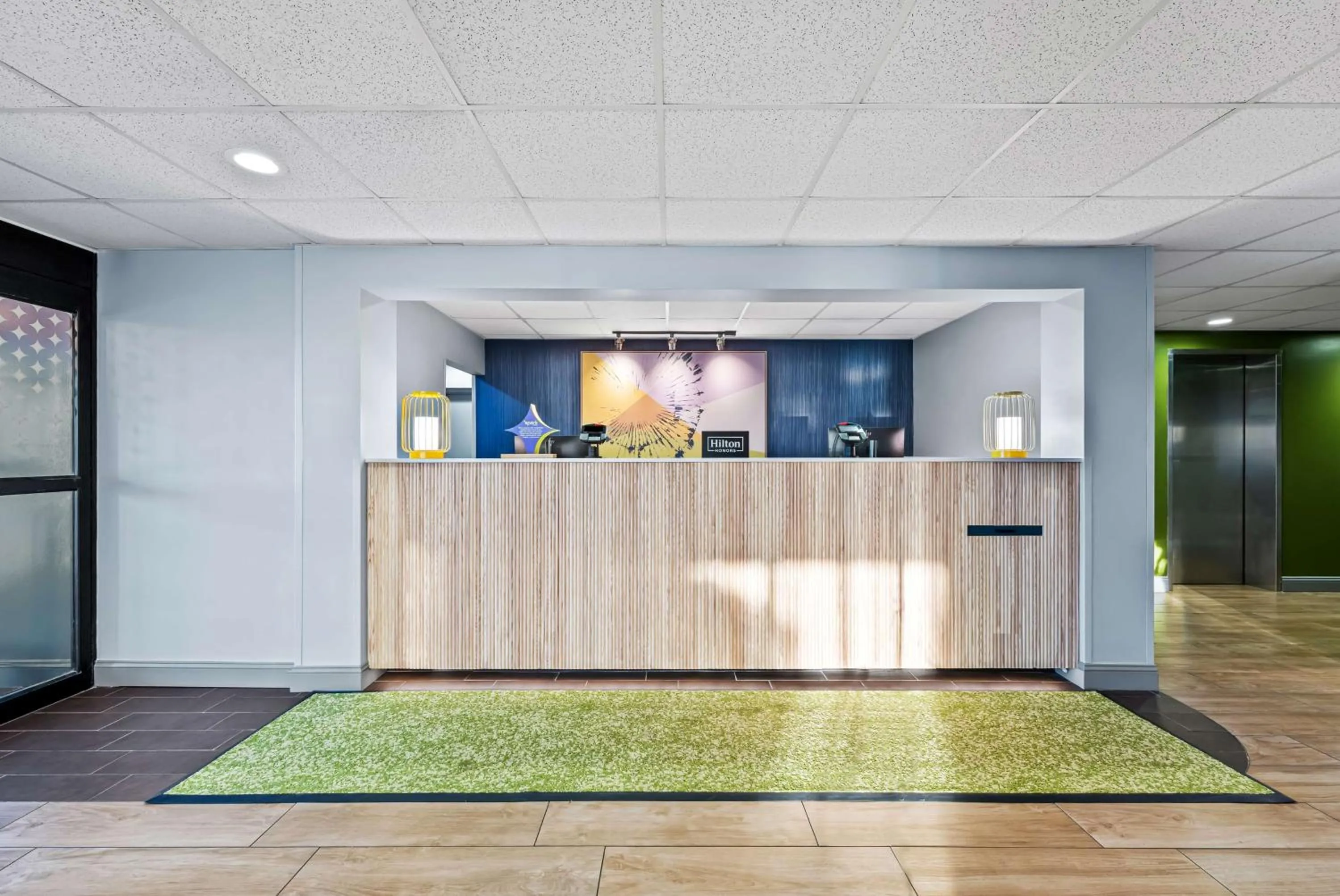 Lobby or reception in Spark by Hilton Tuscaloosa University