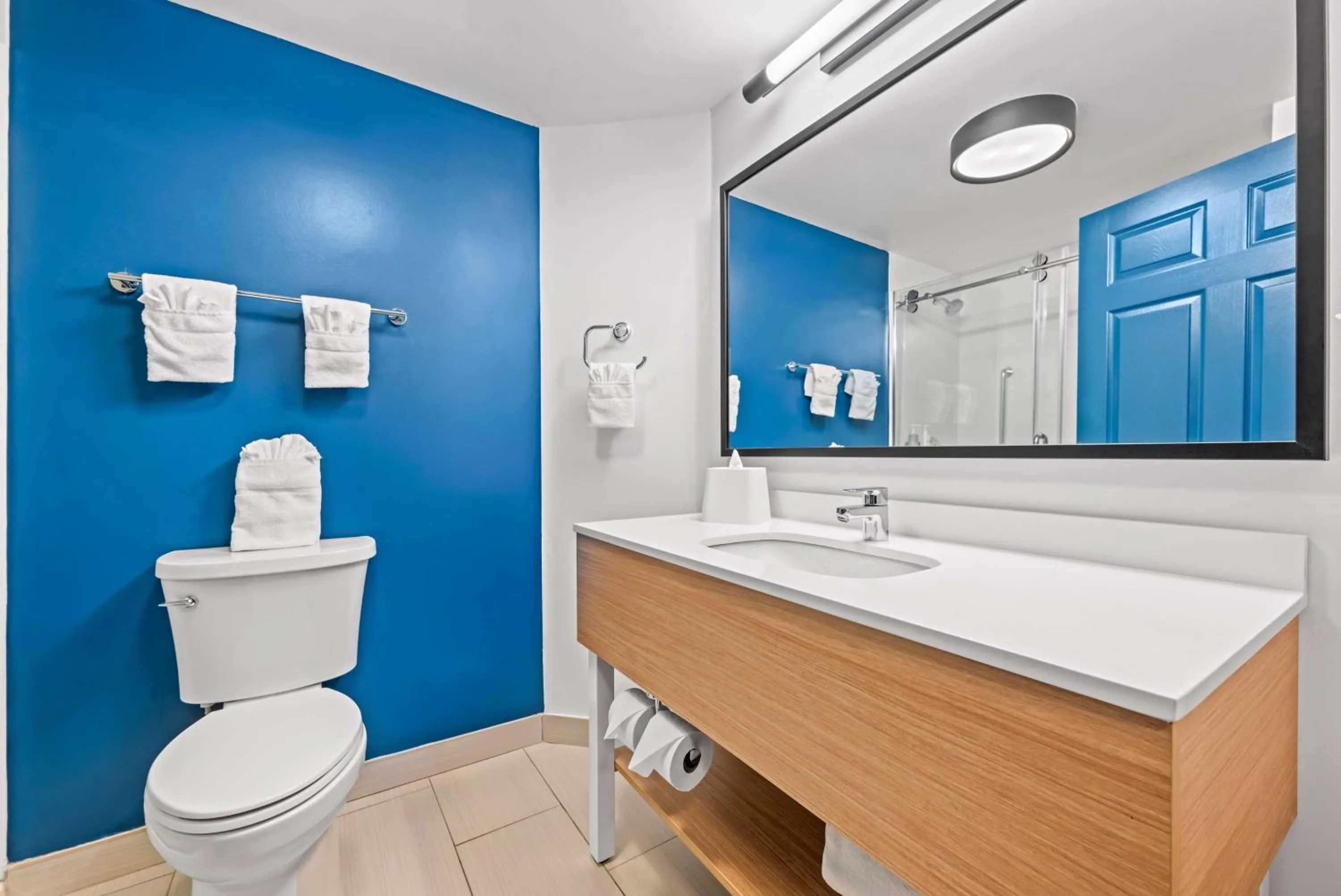 Bathroom in Spark by Hilton Tuscaloosa University