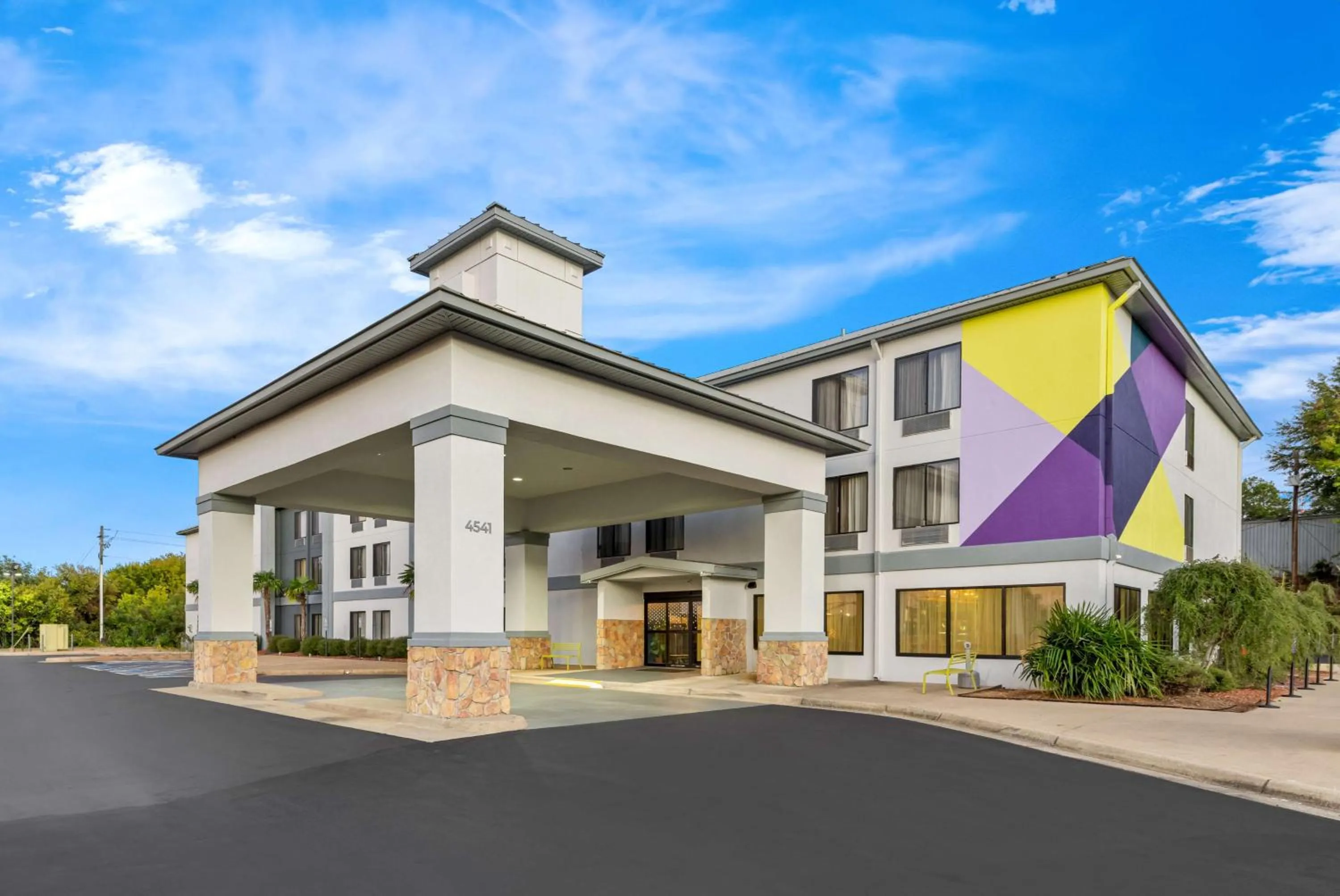 Property building in Quality Inn